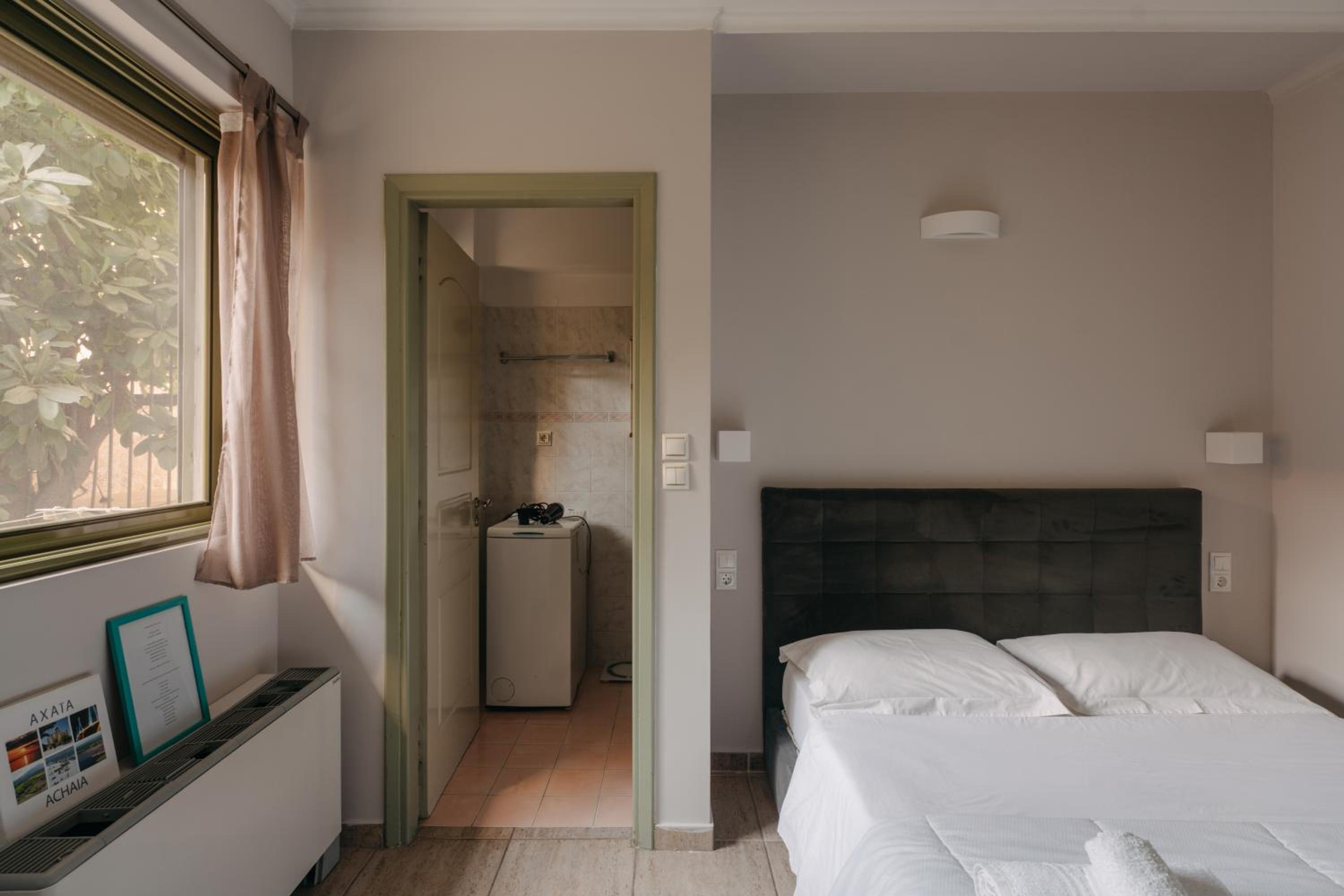 Studio Apartment - Photo 21