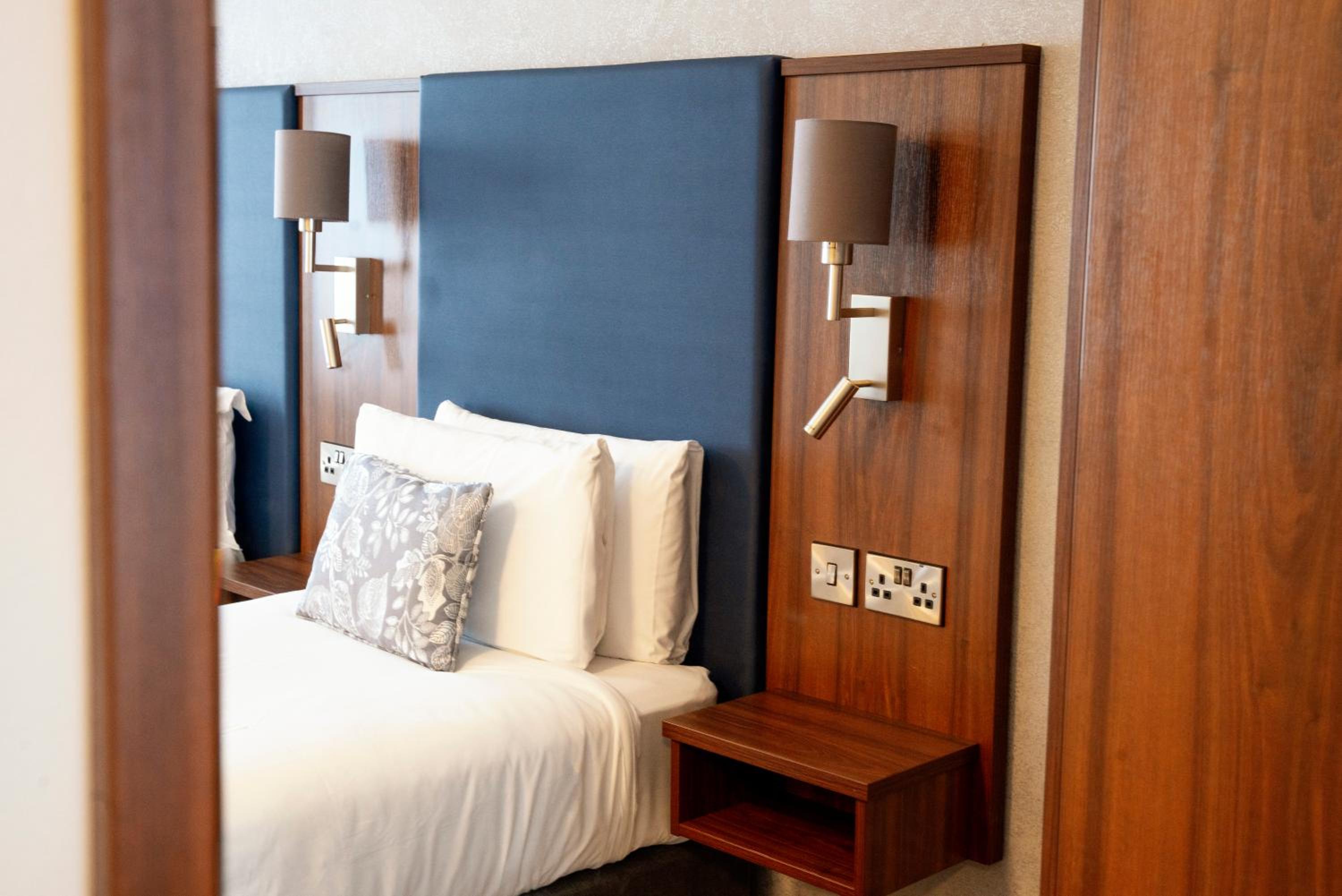 Quadruple Room - Photo 2