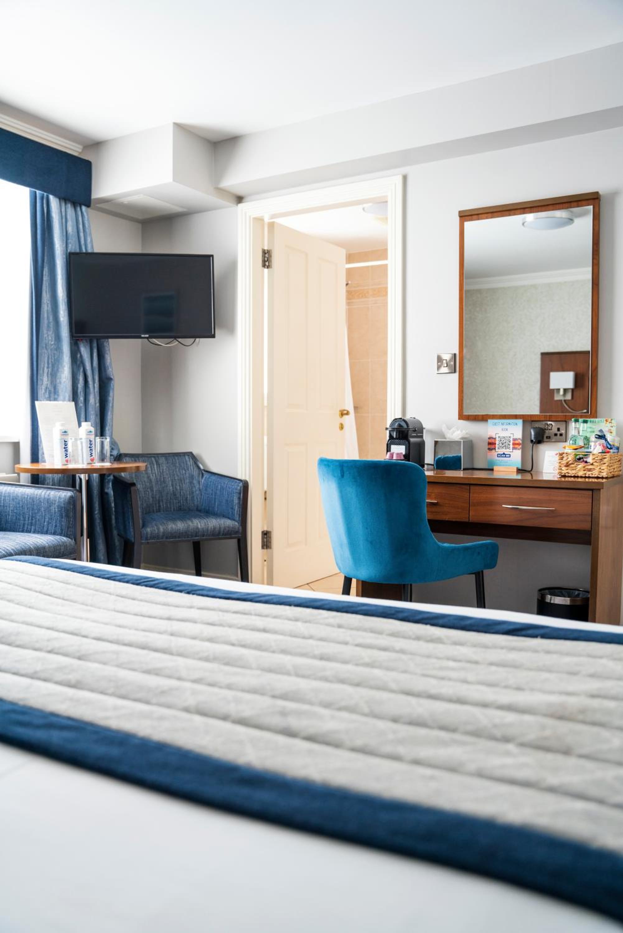 Deluxe Double Room - Photo 27