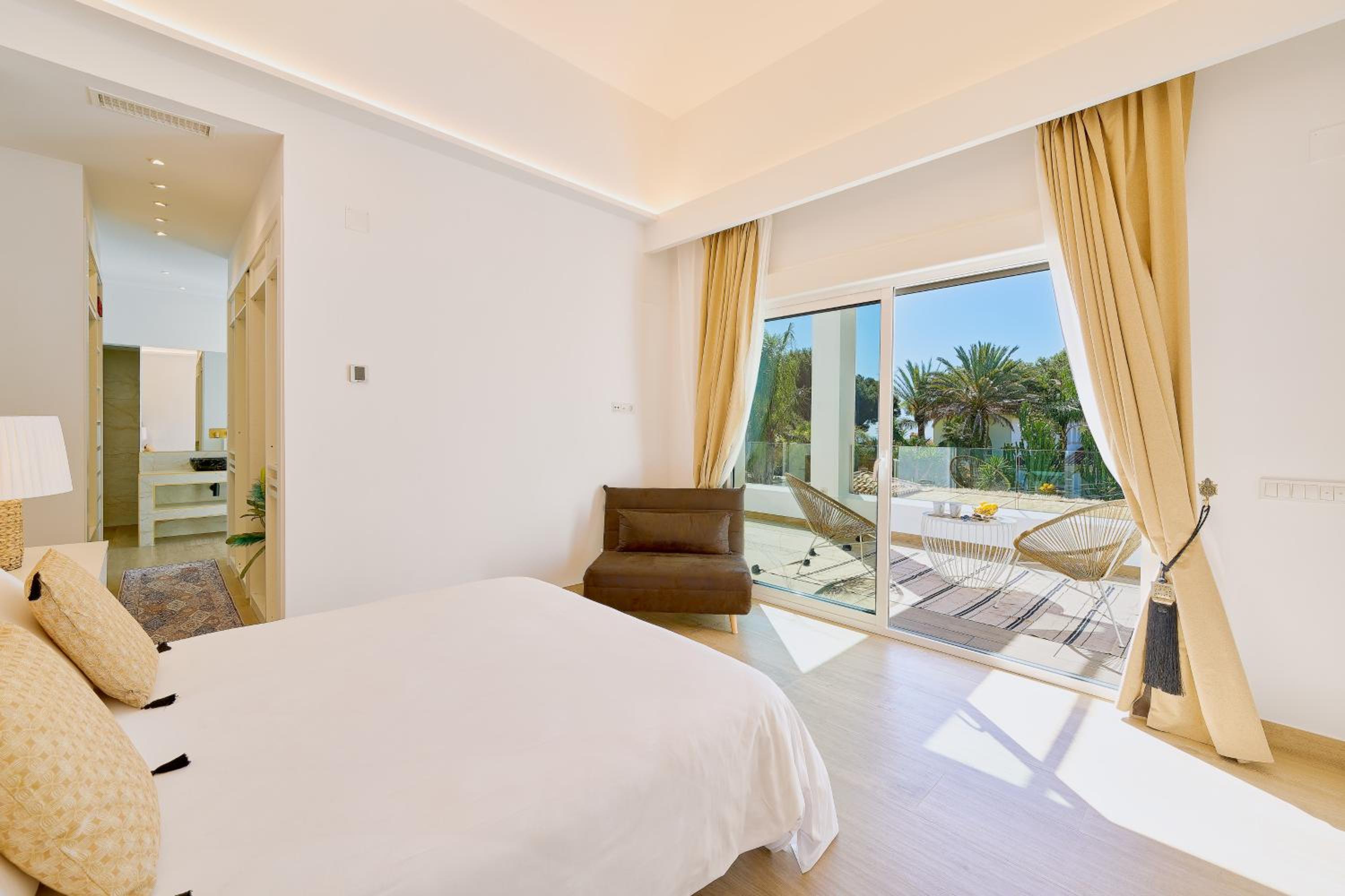 Villa de Tres Habitaciones
