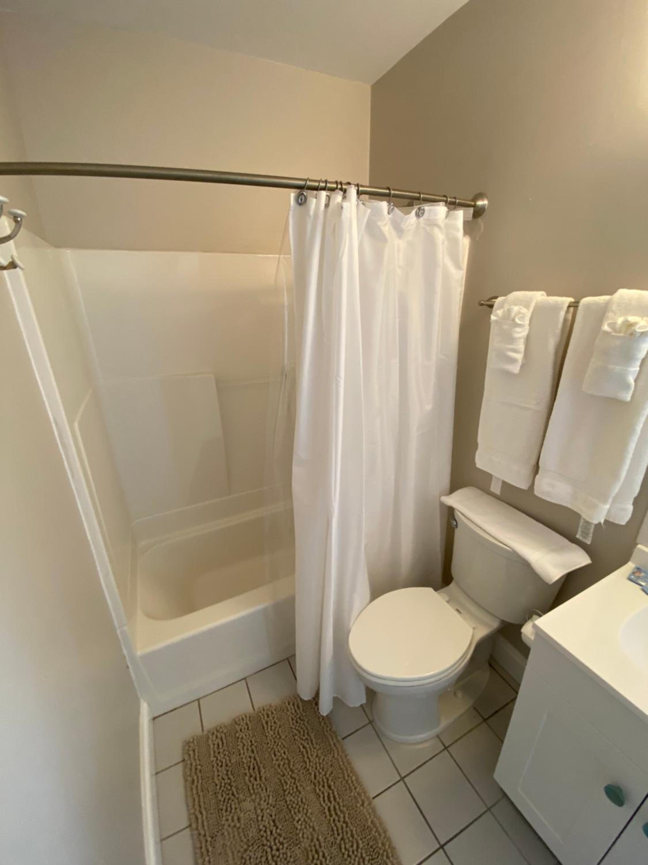 Triple Room with Private Bathroom photo 3