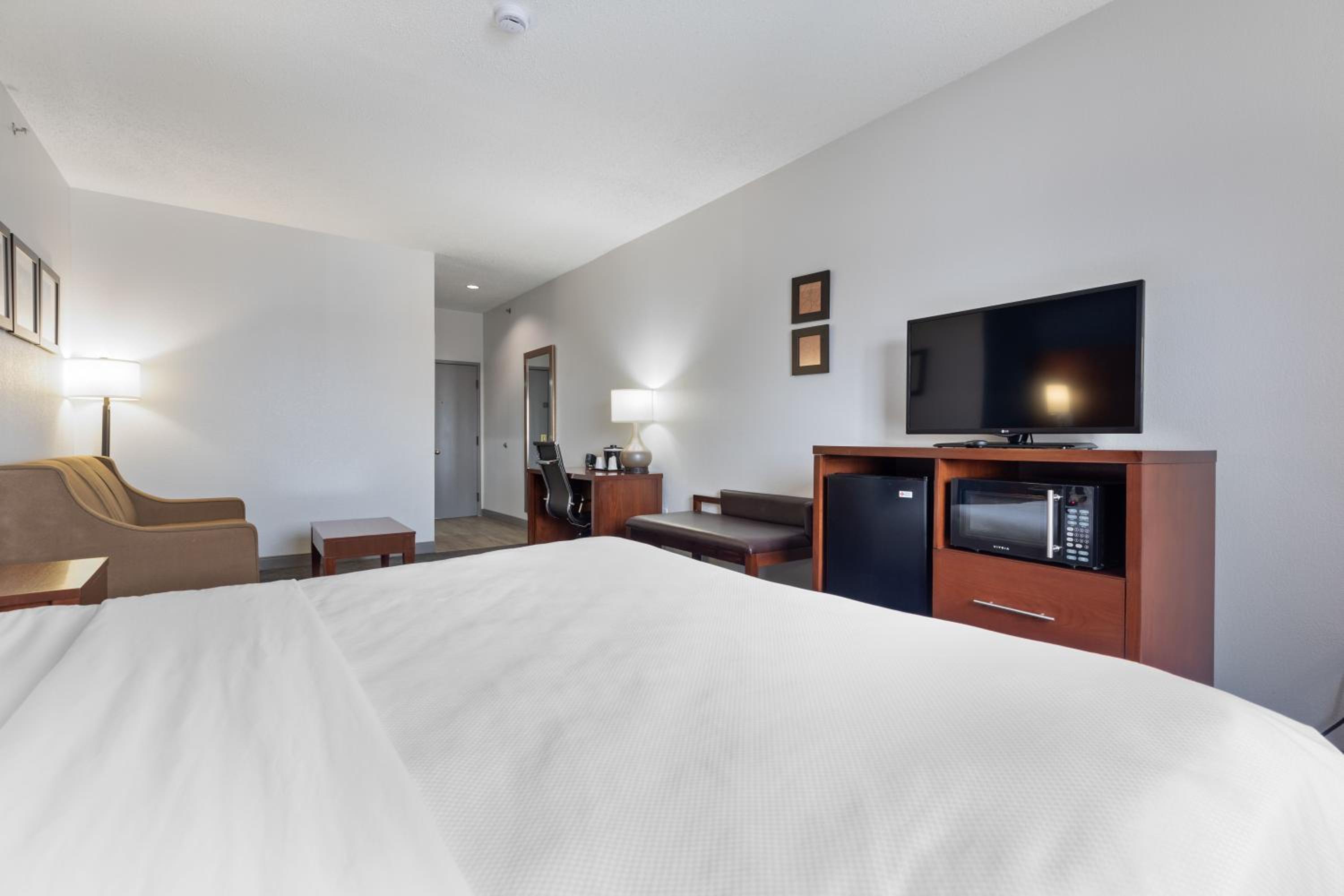 King Suite - Photo 2