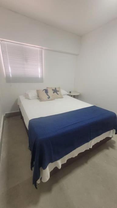 Six-Bedroom House photo 1