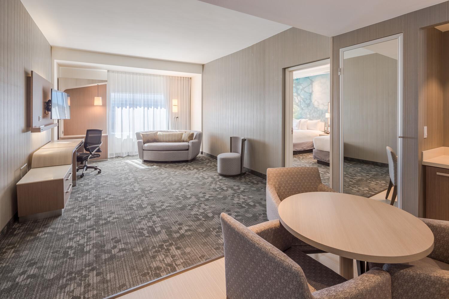 One Bedroom Suite with Two Queen Beds and SofaBed photo 1