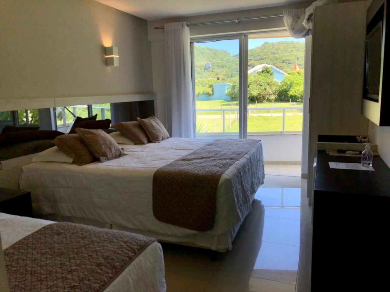  Large King Suite with Balcony photo 1