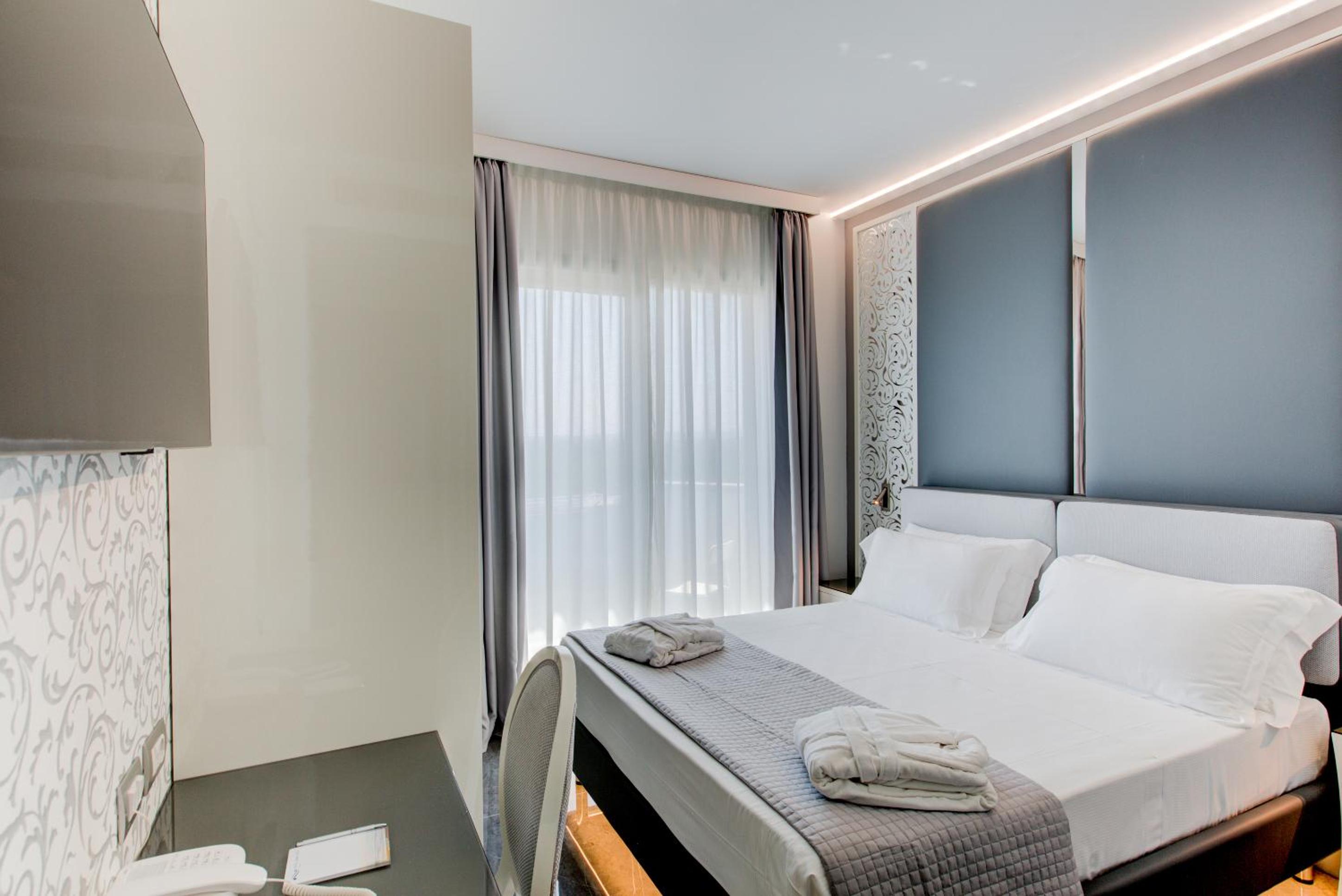 Superior Double Room - Photo 1