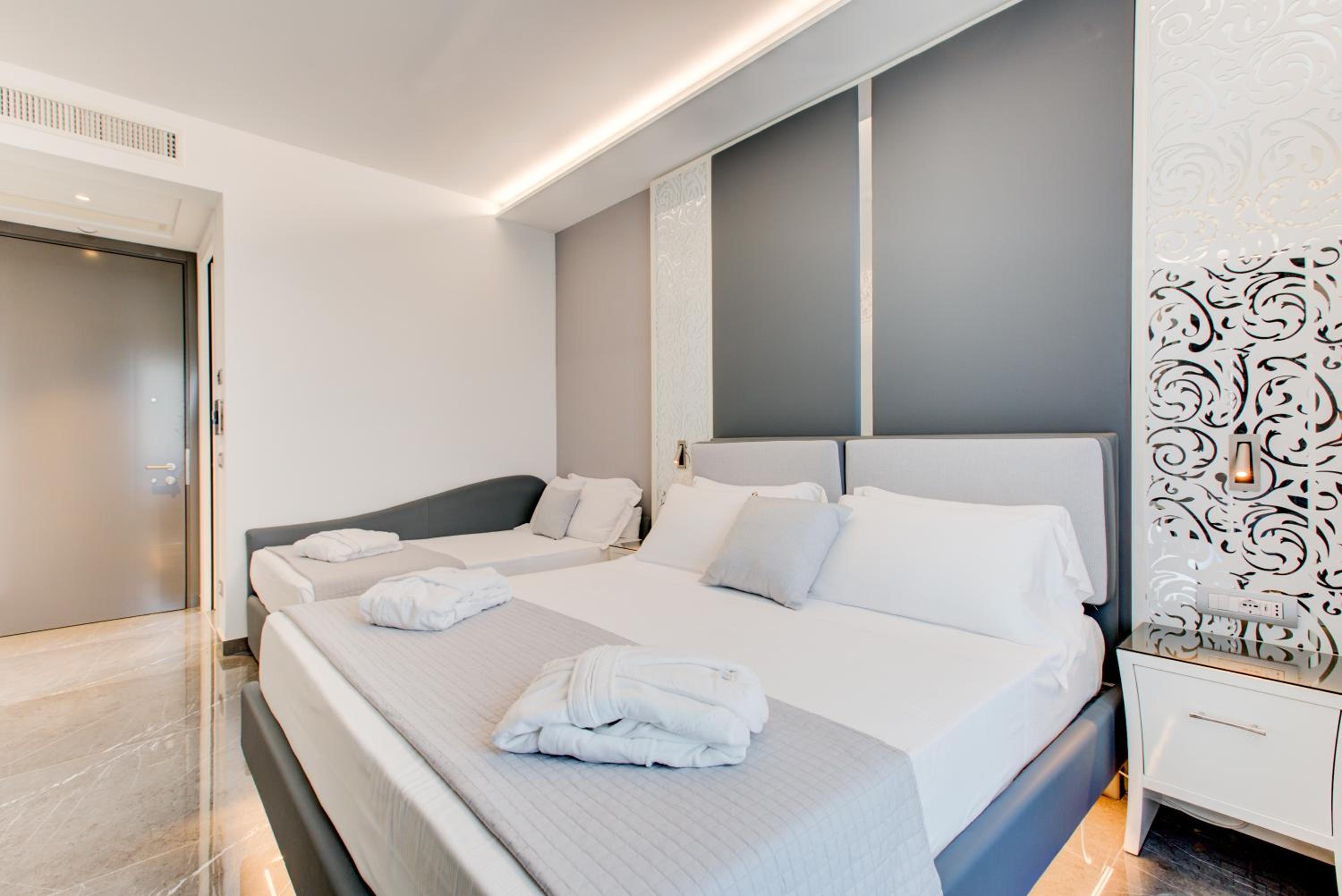 Superior Triple Room - Photo 2