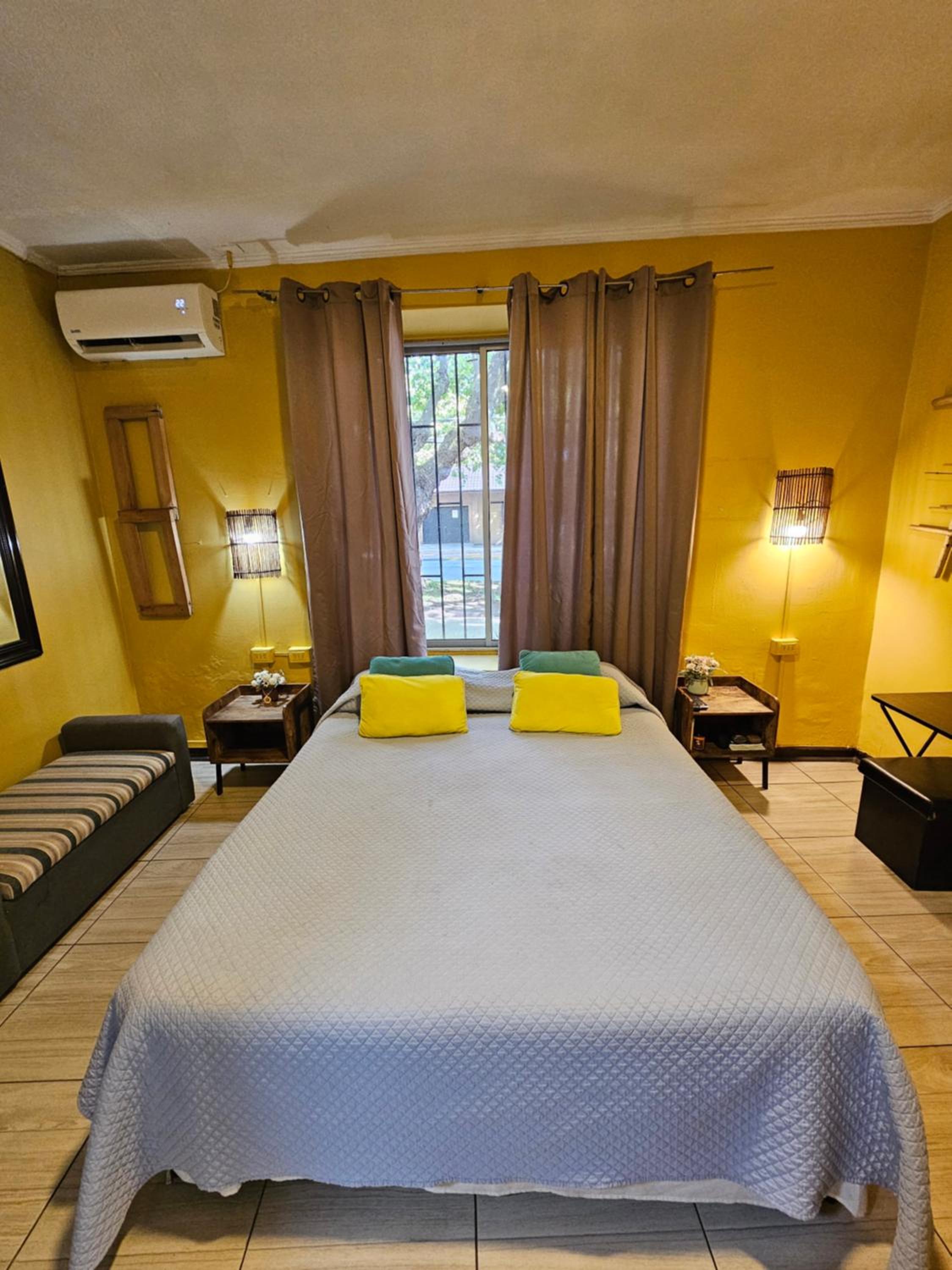 Twin Room with Private Bathroom photo 1