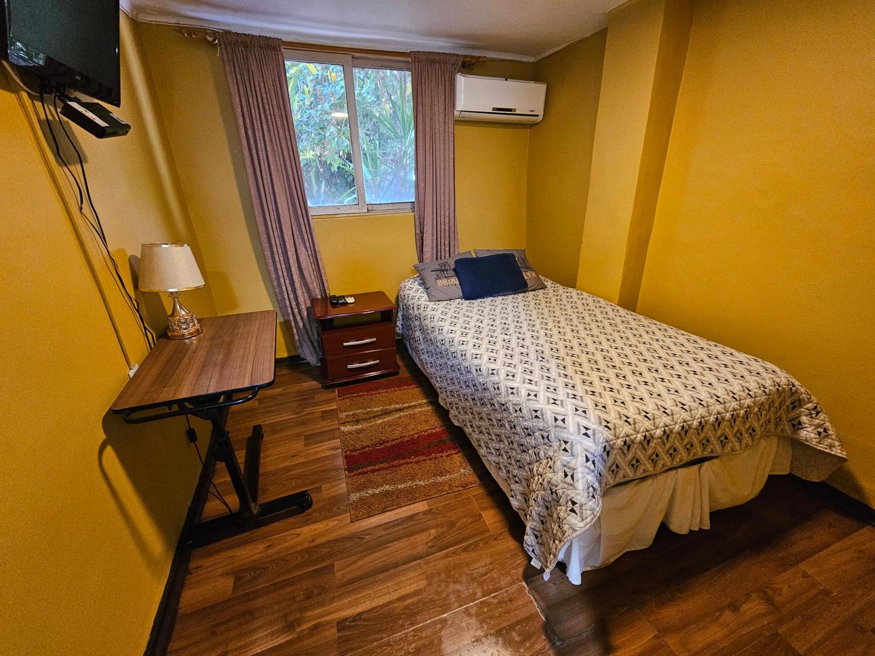 Single Room with Bathroom photo 1