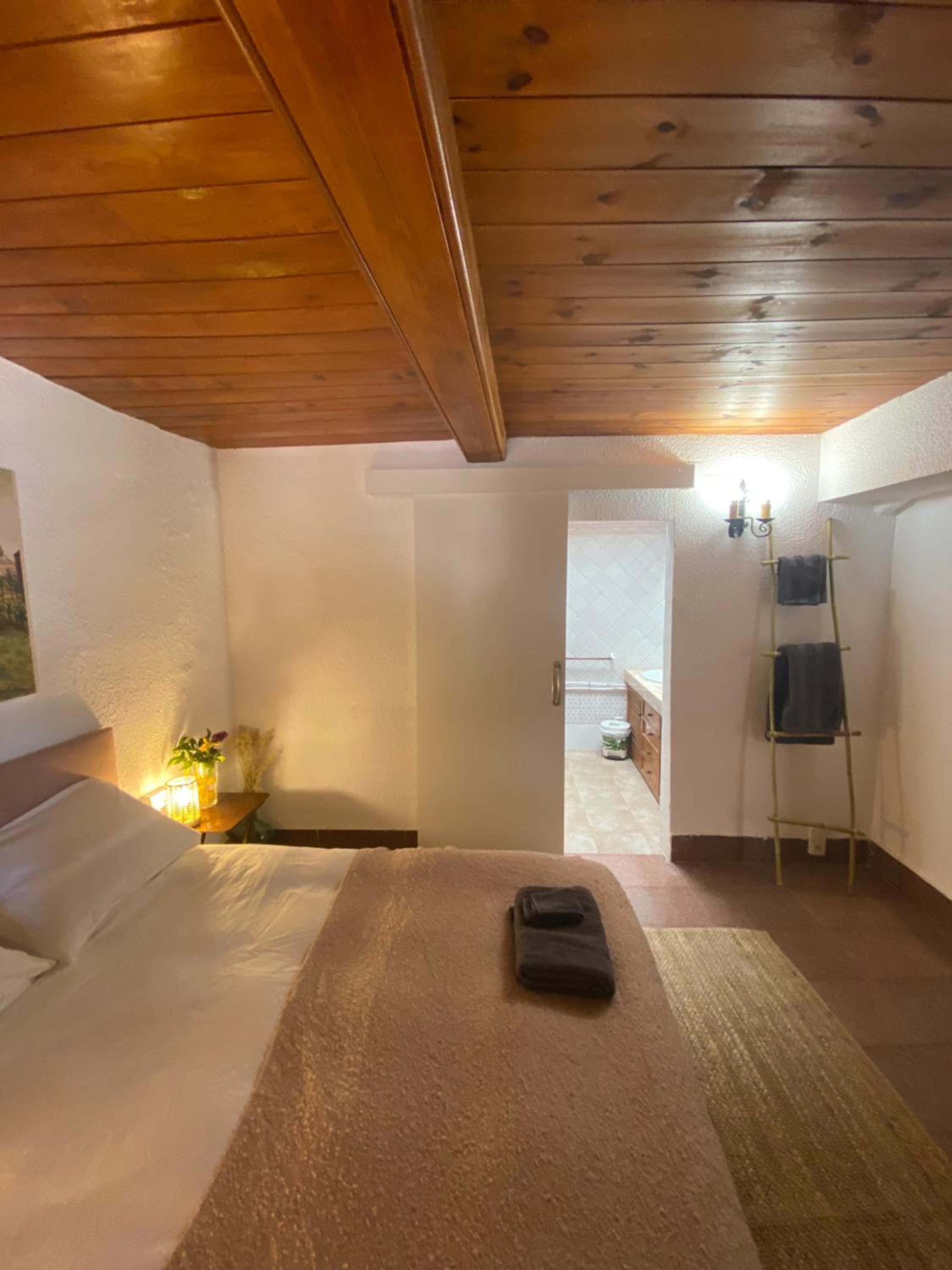 Double Room with Private Bathroom photo 2