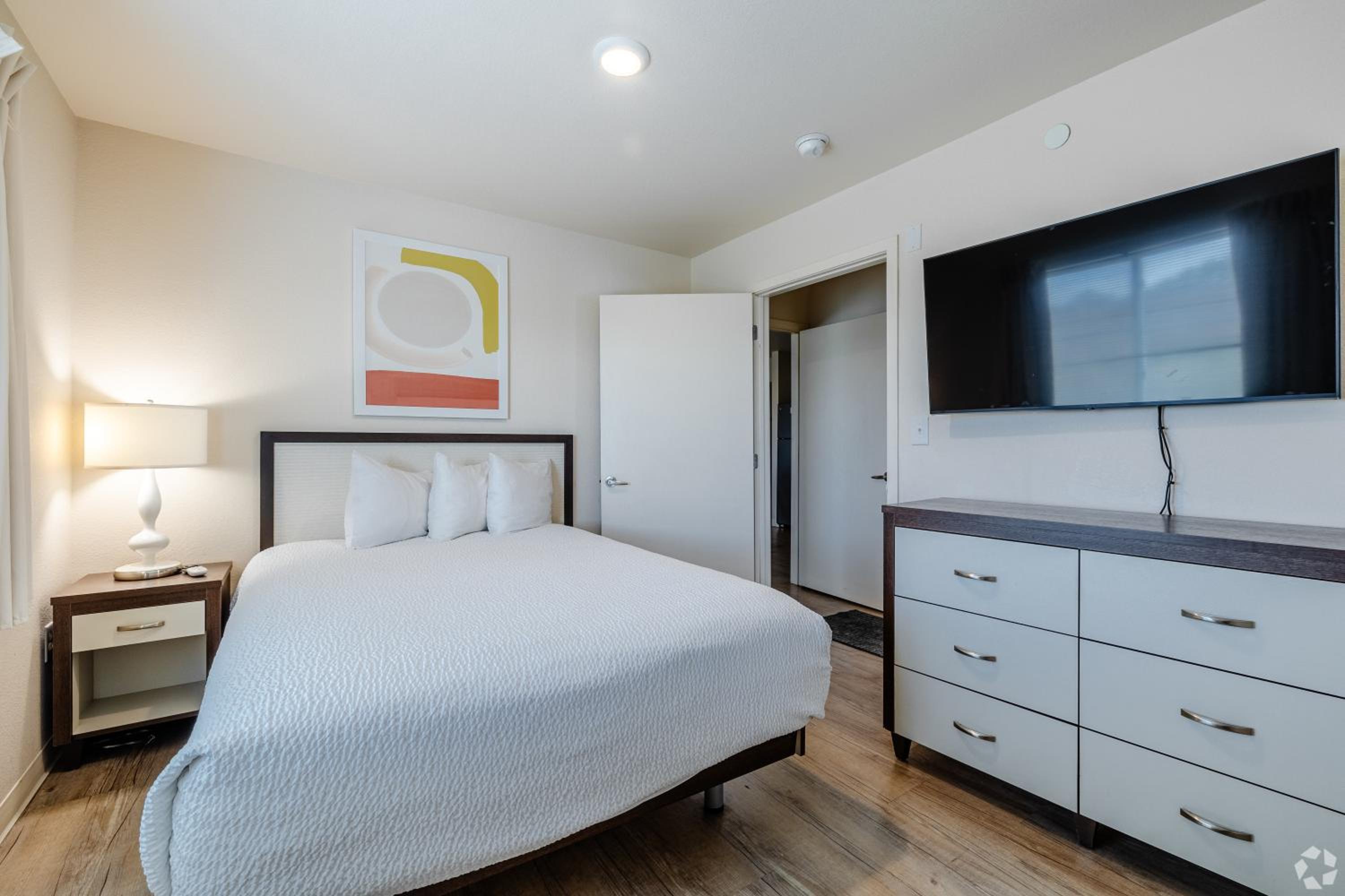 Two Bedroom Suite - 2 Queen Beds photo 3