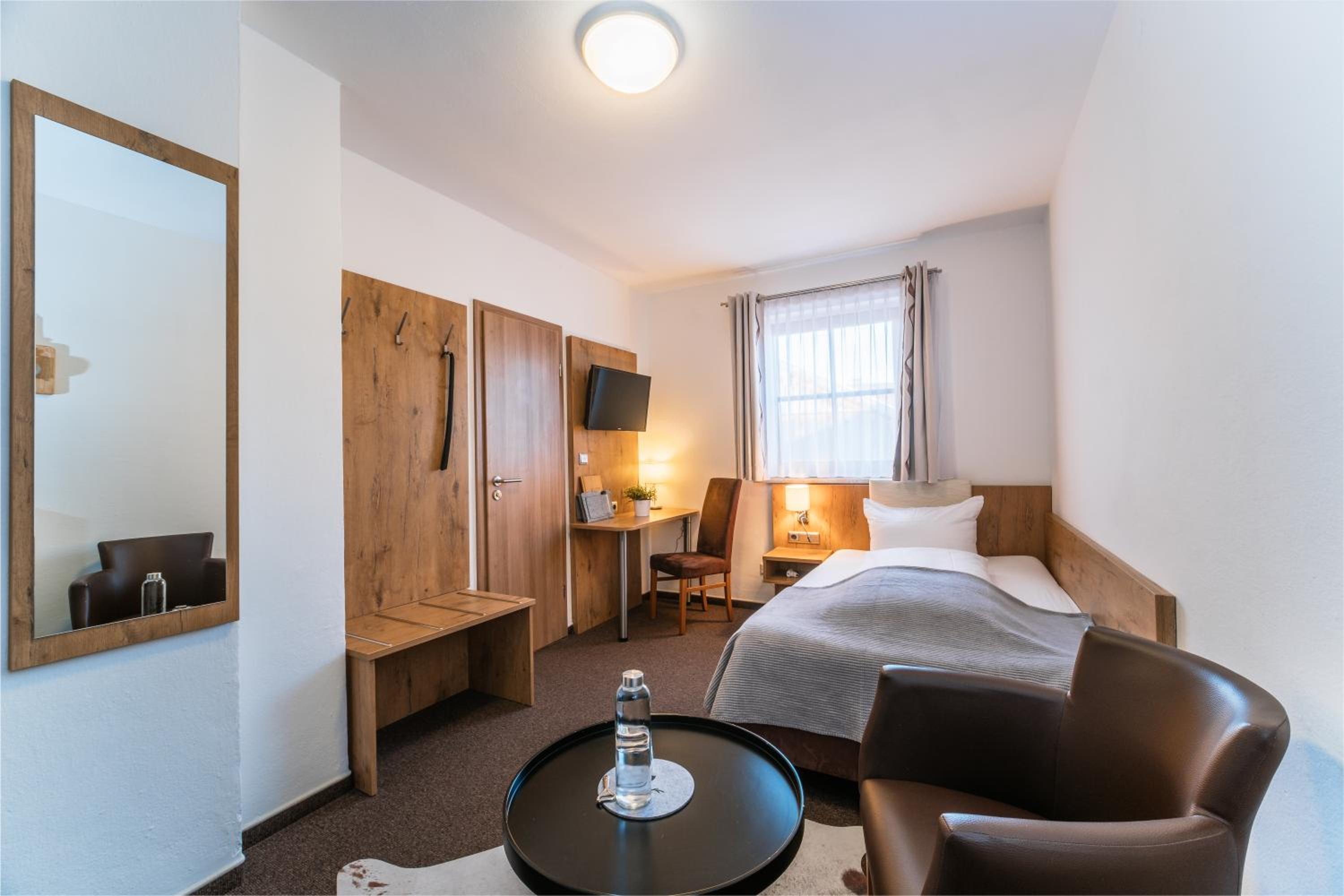 Single Room photo 2