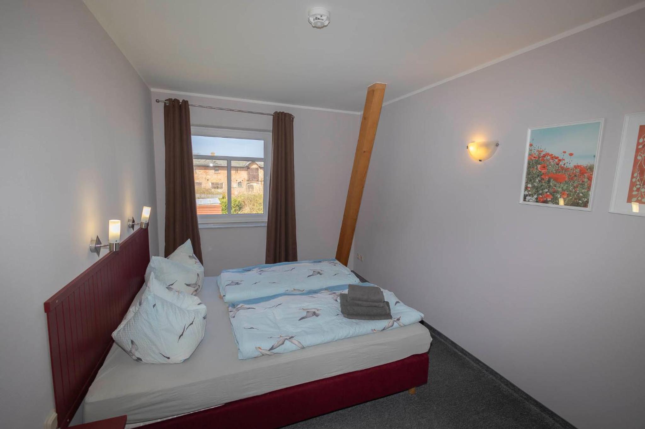Apartment with Balcony photo 3