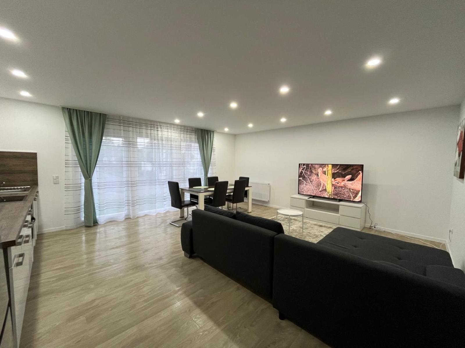 Three-Bedroom Apartment photo 3