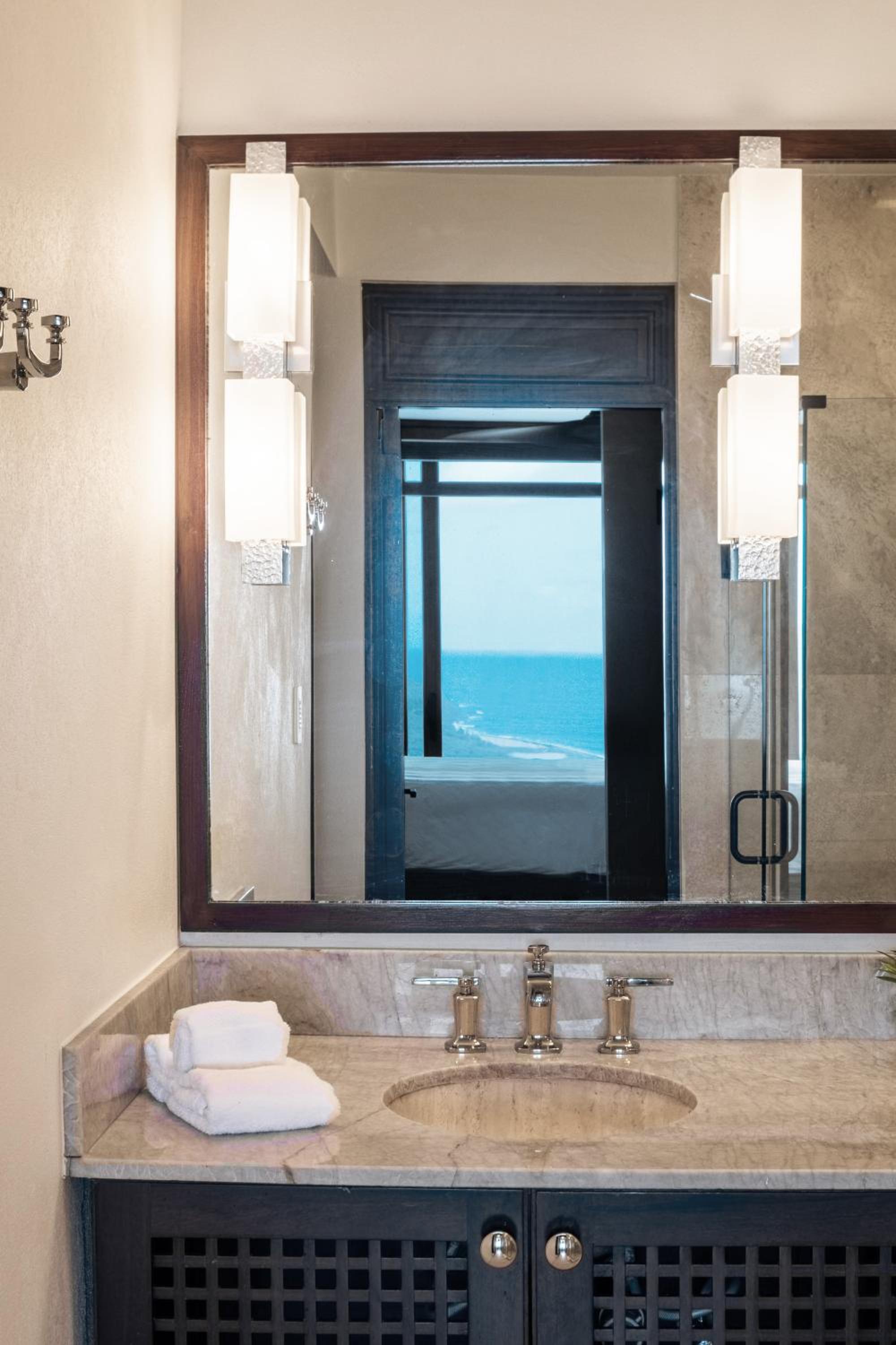 Edge of Paradise - 4 Bedroom Villa with Sea View photo 3