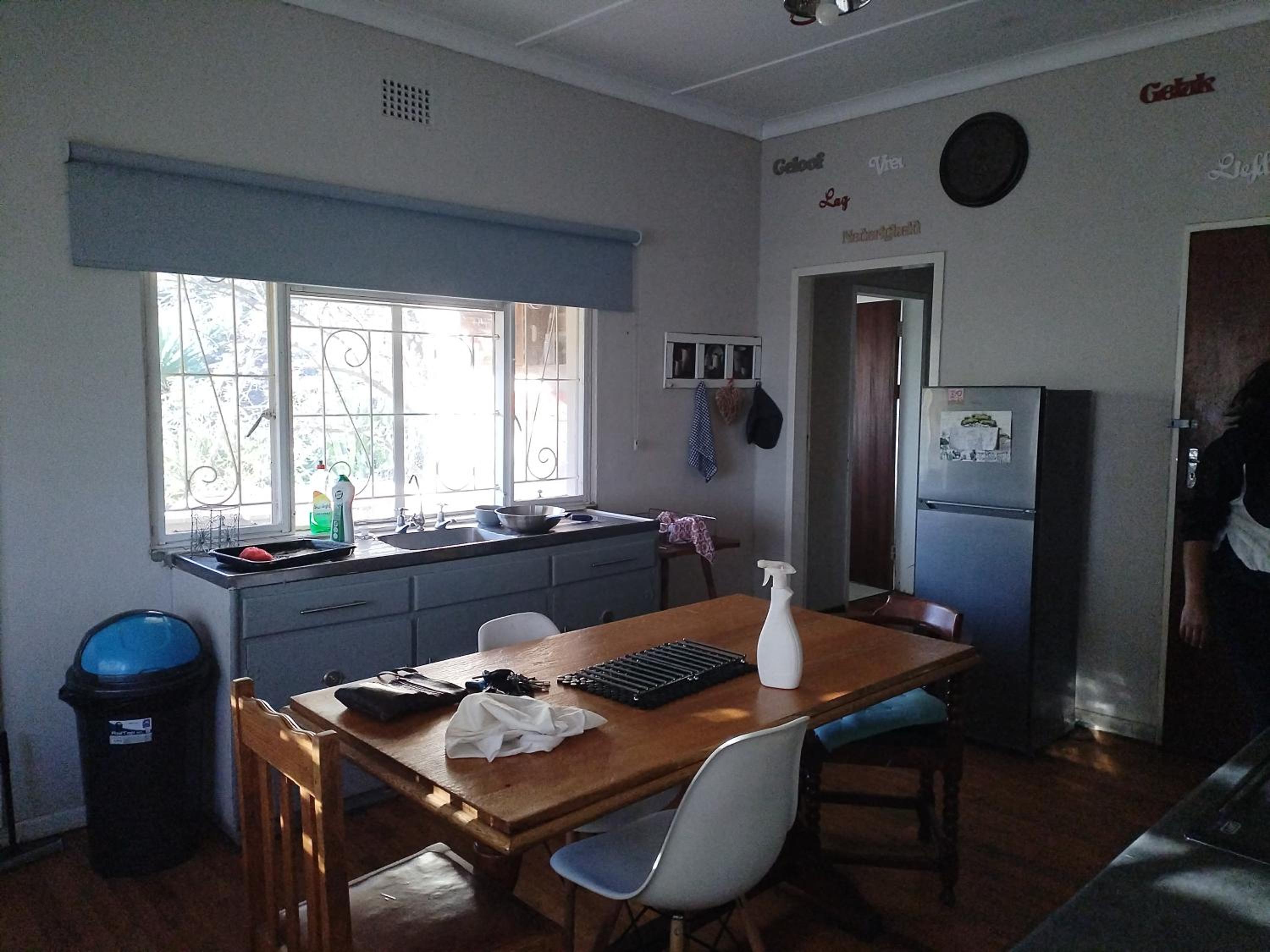 Three-Bedroom House photo 2