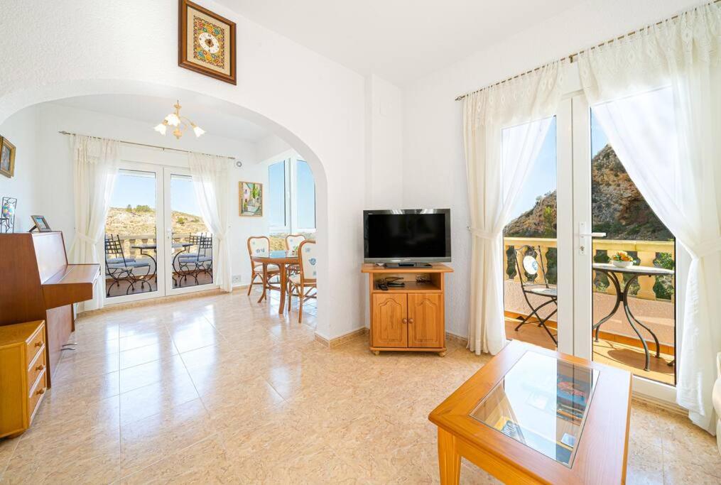 Villa de Tres Habitaciones