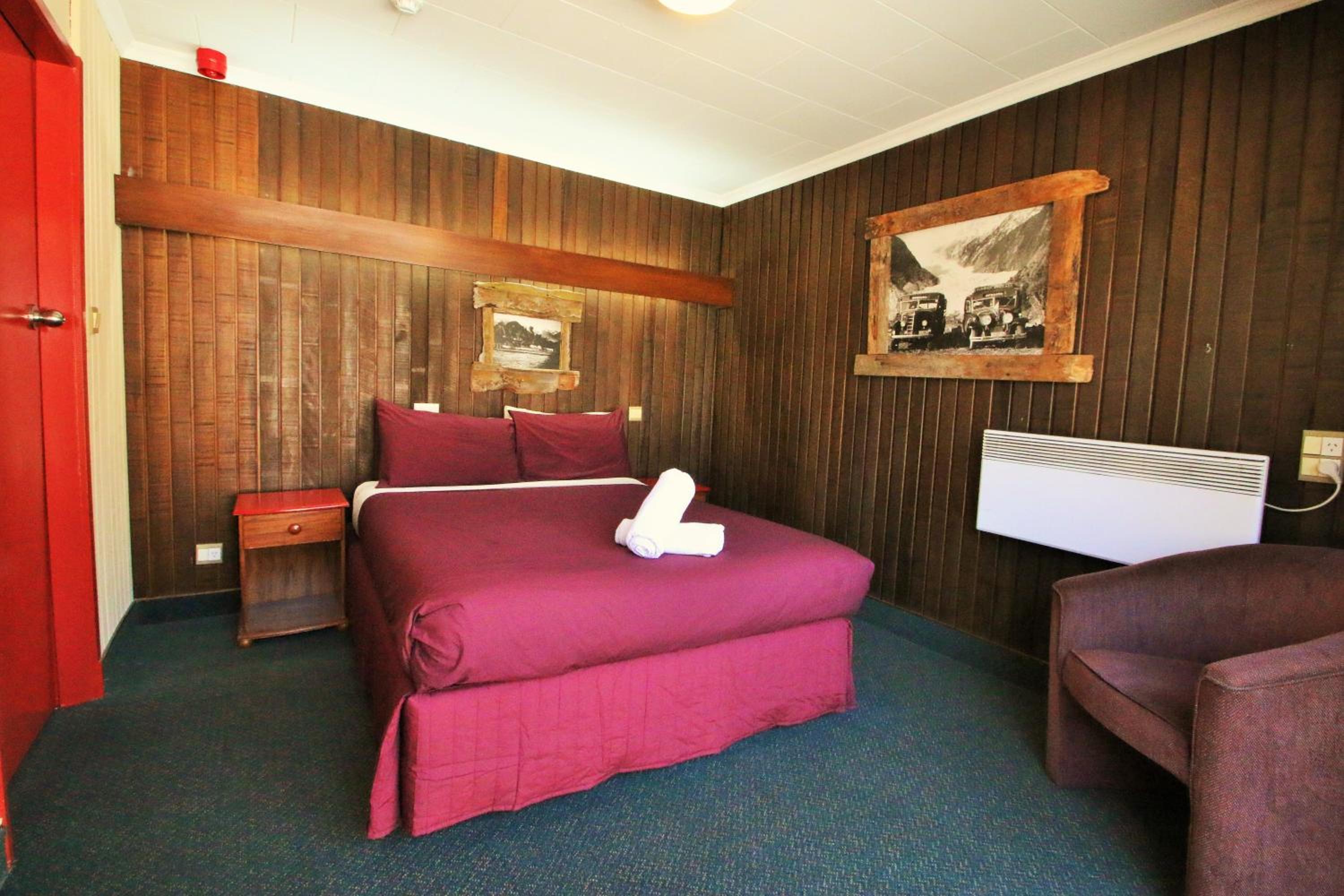 Double Room with Shared Bathroom photo 1