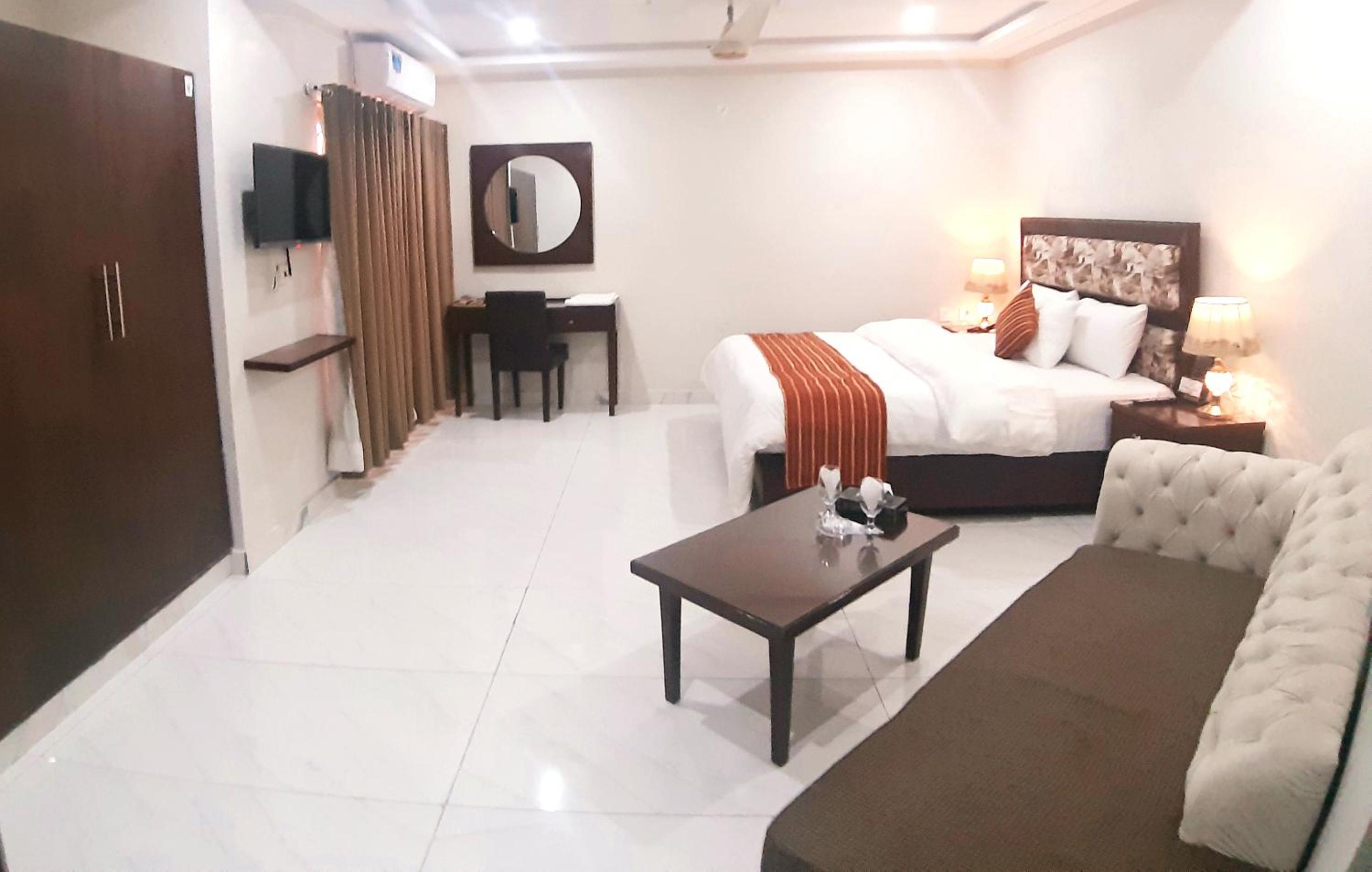 Superior King Room photo 2