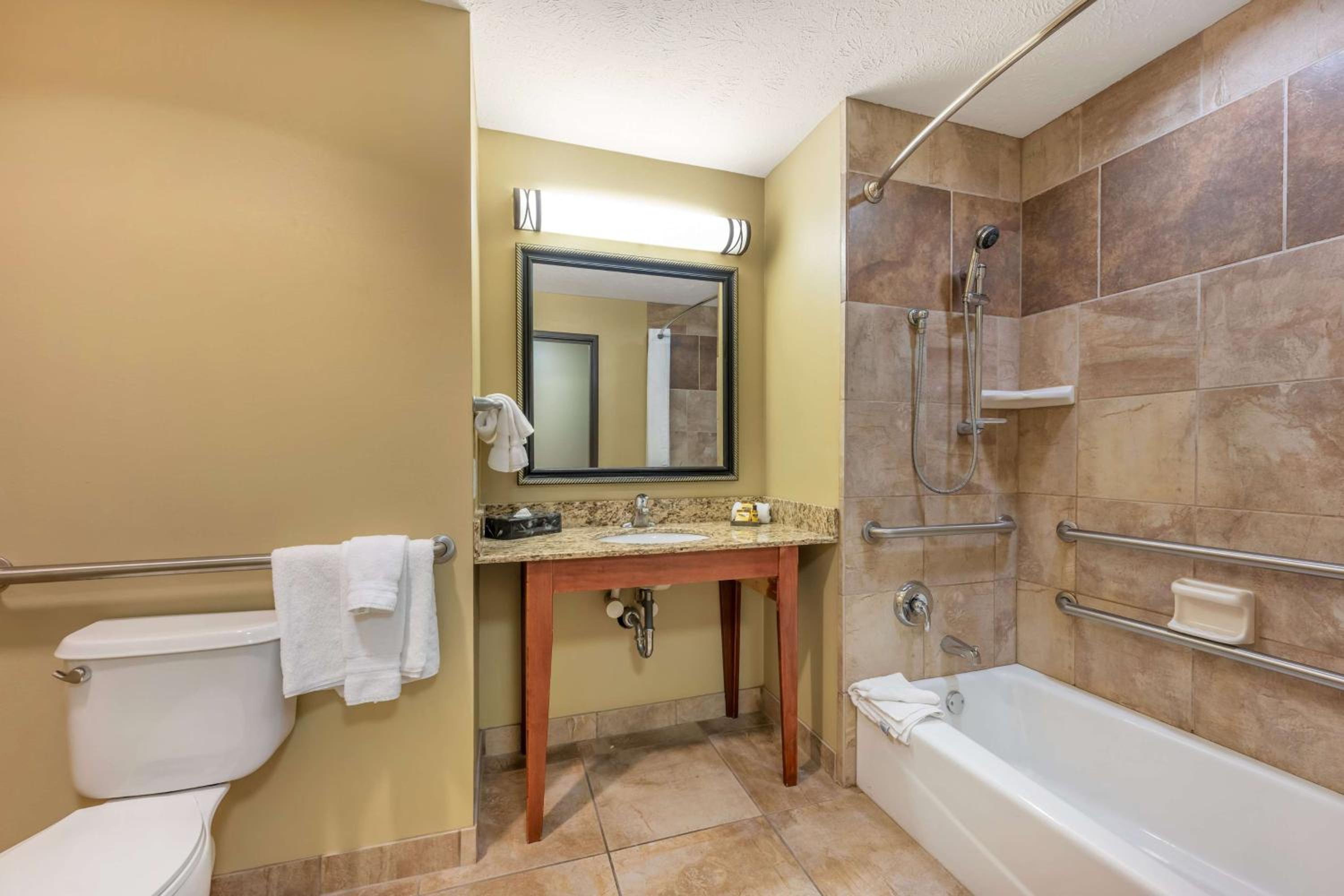 King Room - Mobility Accessible  photo 1