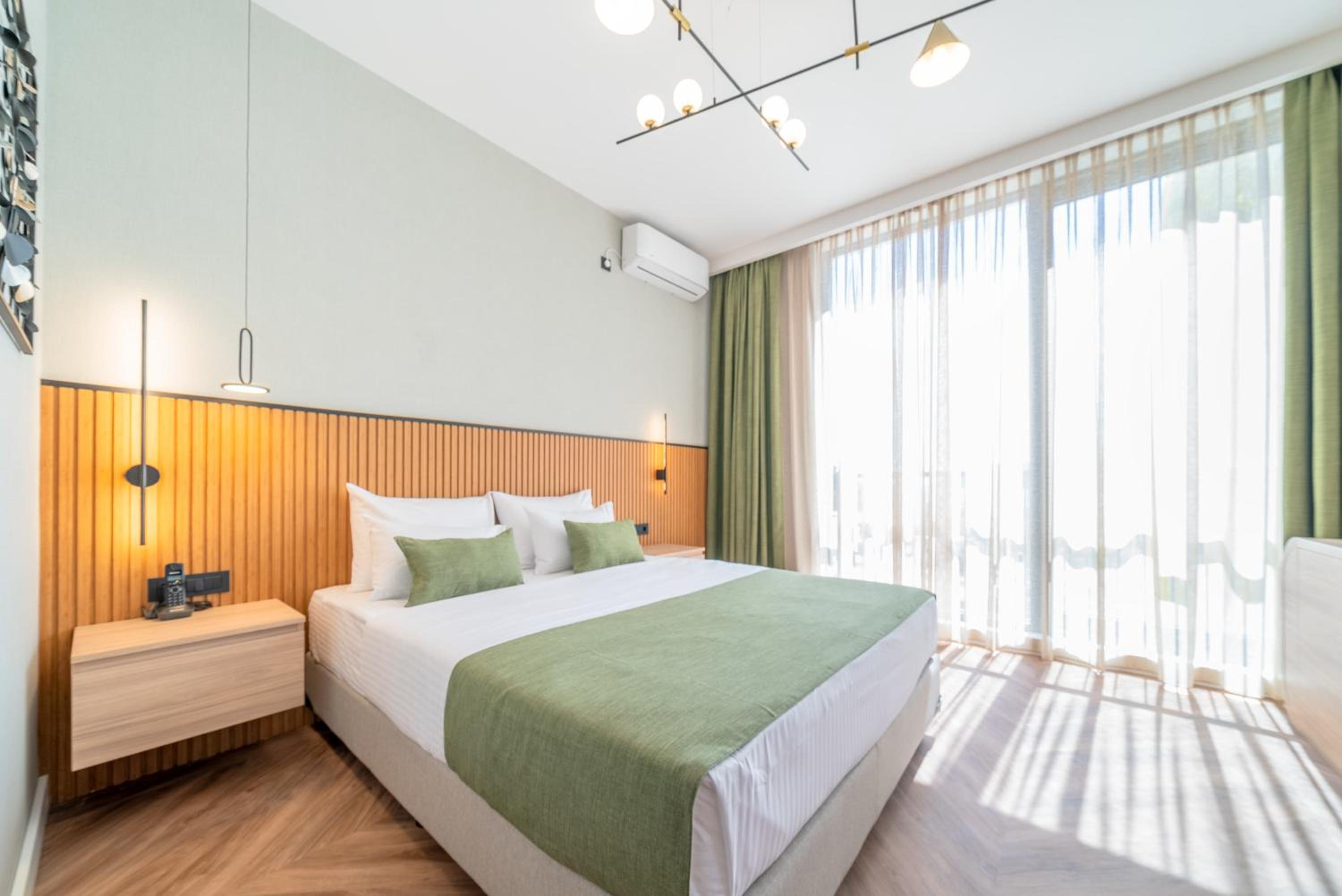 Deluxe Double Room with Sea View - Photo 3