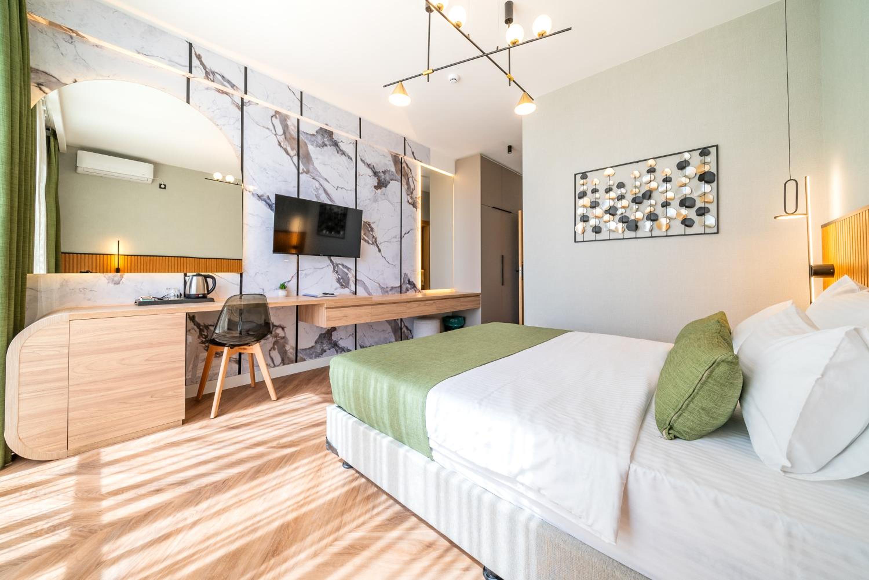 Deluxe Double Room with Sea View - Photo 6