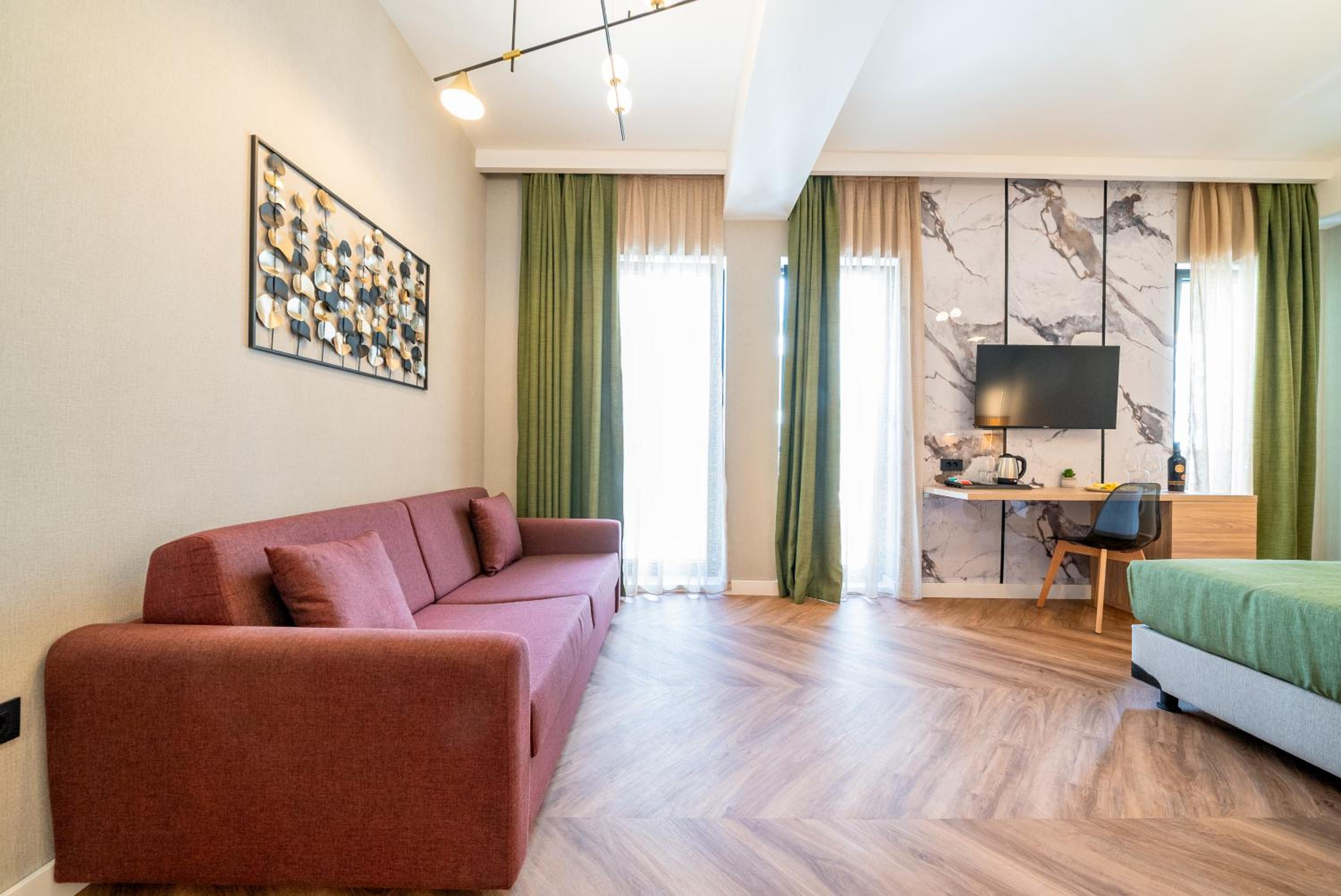 Family Room - Photo 8