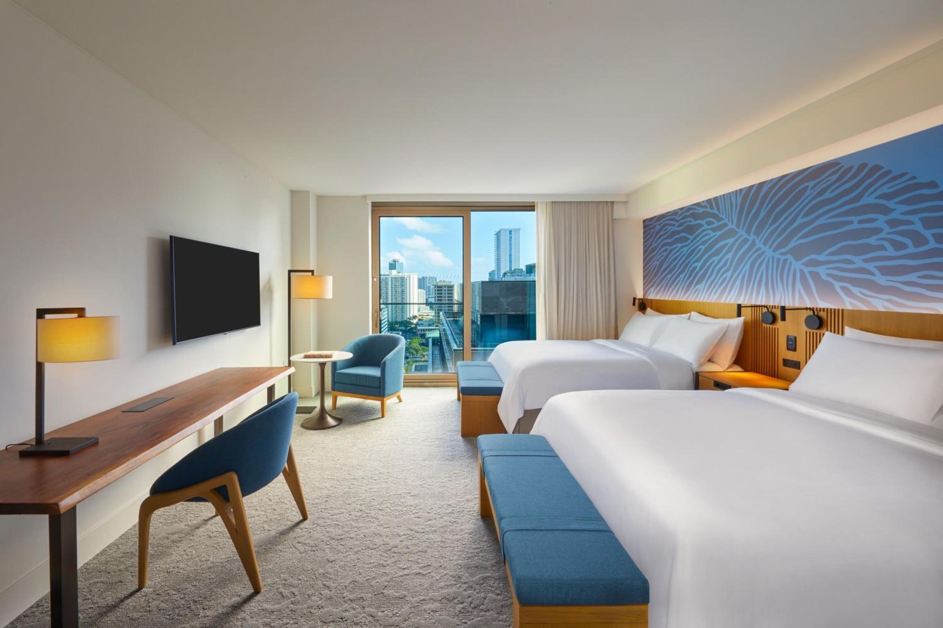 Queen Room with Two Queen Beds and City View - Hearing Accessible