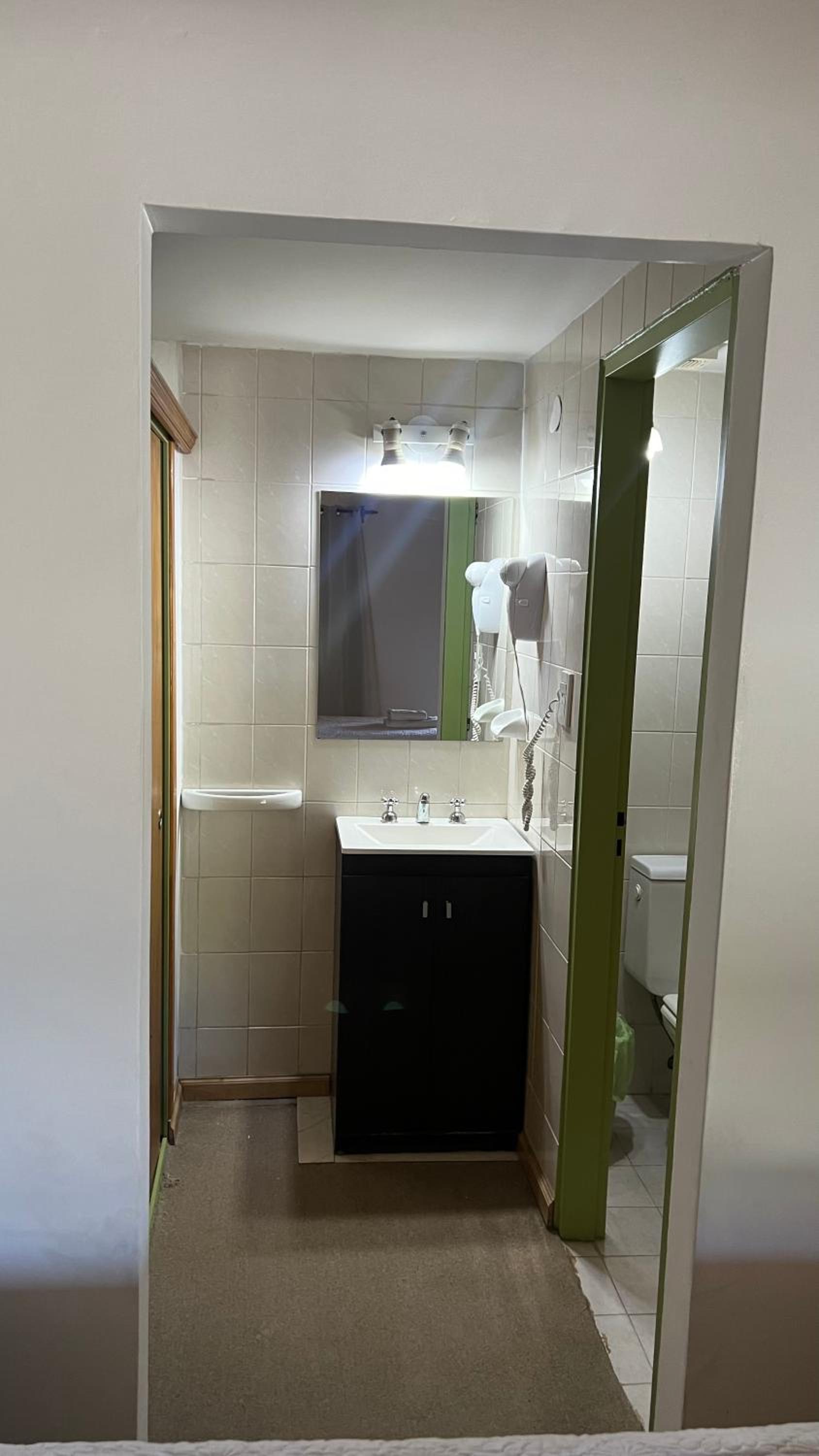 Single Room photo 3