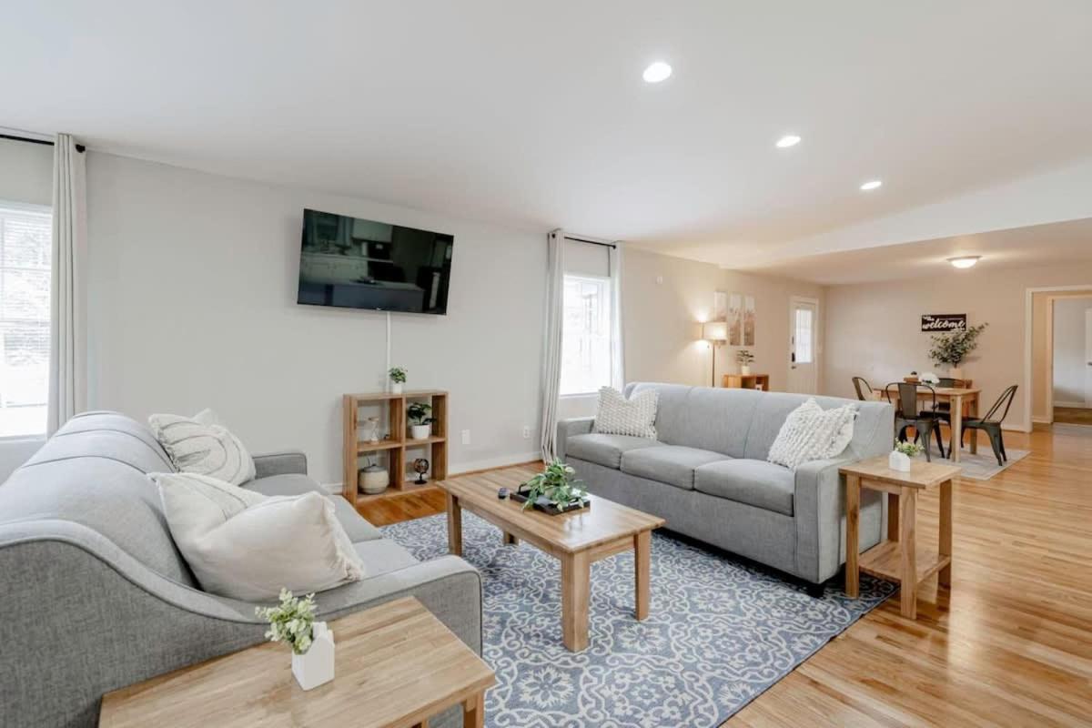 Family Room photo 1