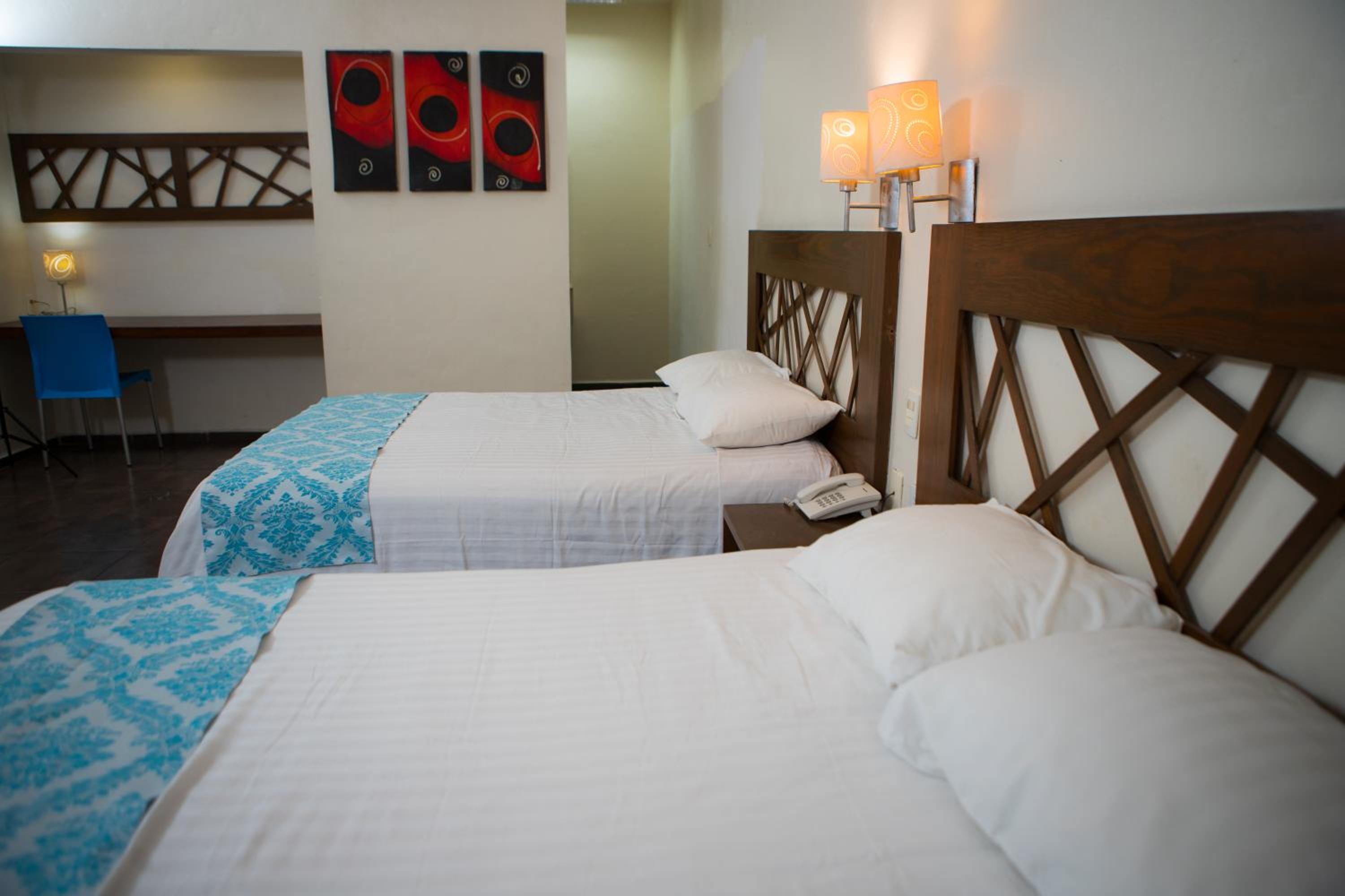 Standard Double Room with Two Double Beds photo 2
