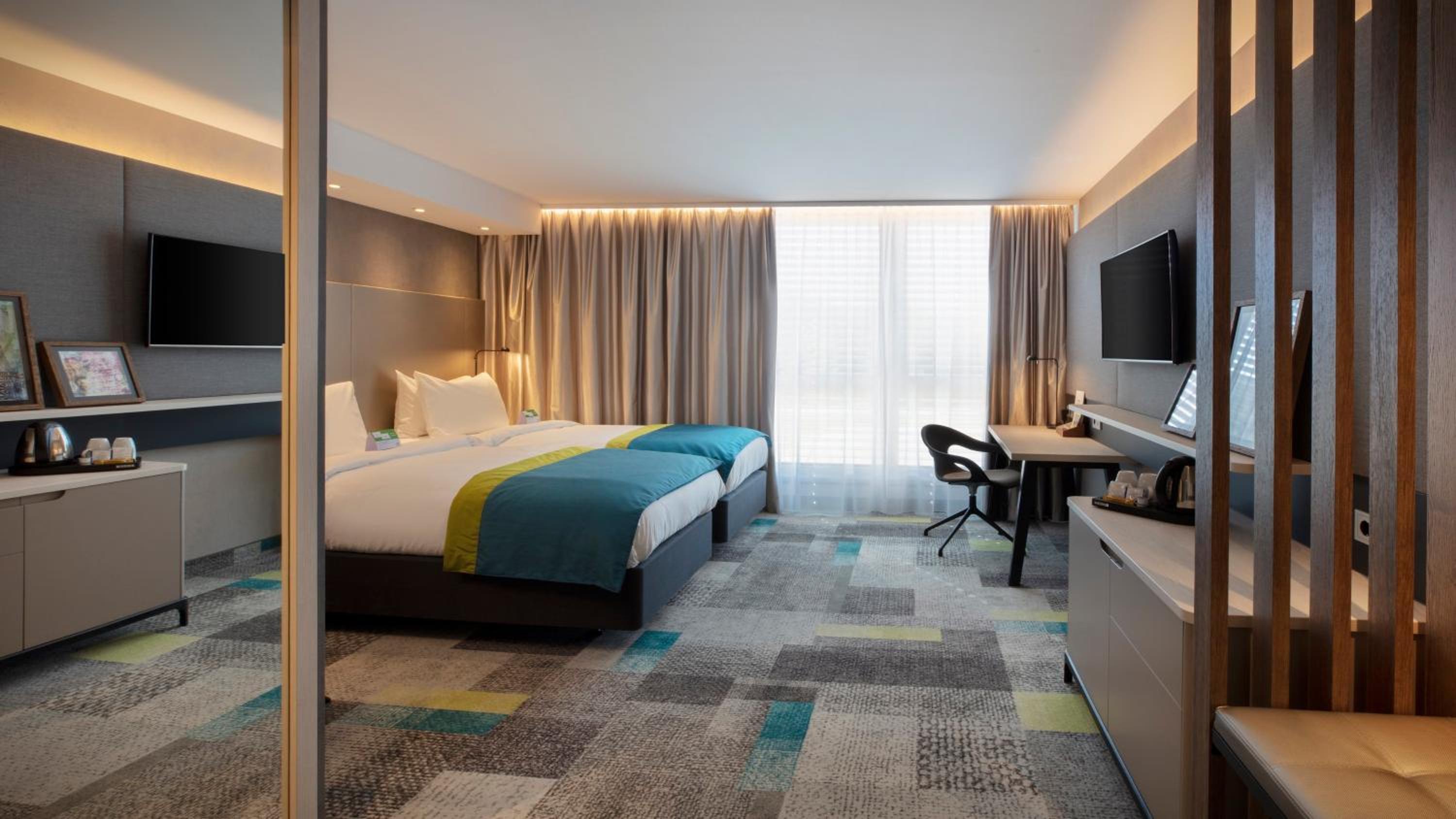 Standard Room with Two Single Beds