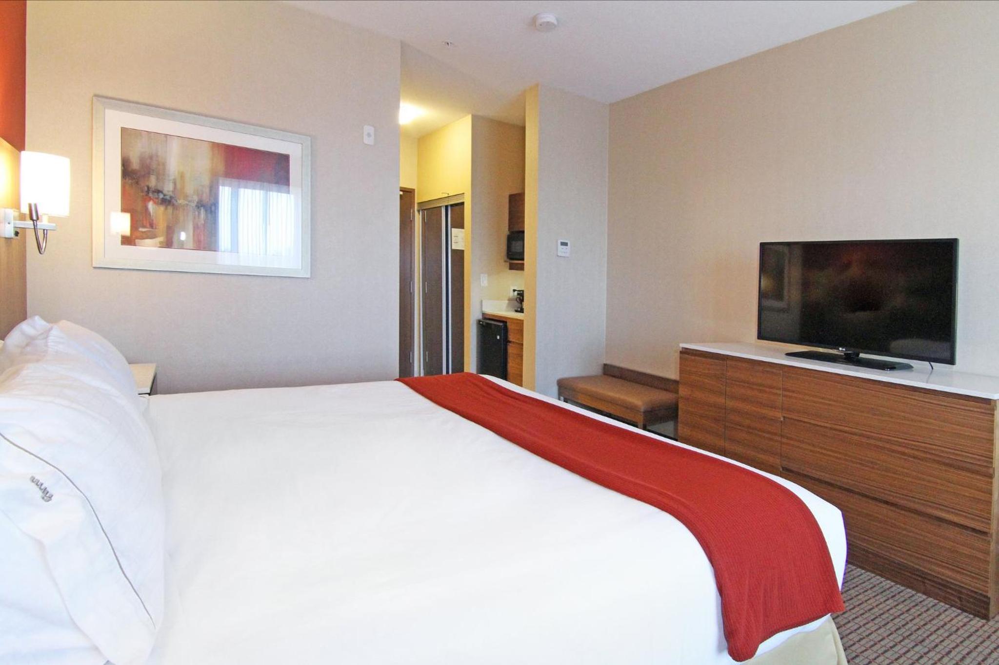 Standard King Room photo 2
