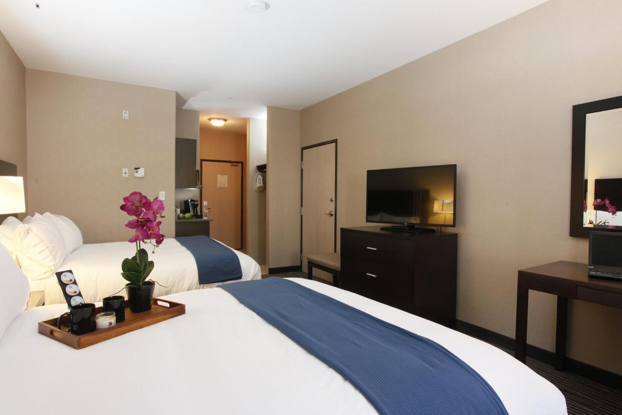 Standard Room with Two Queen Beds