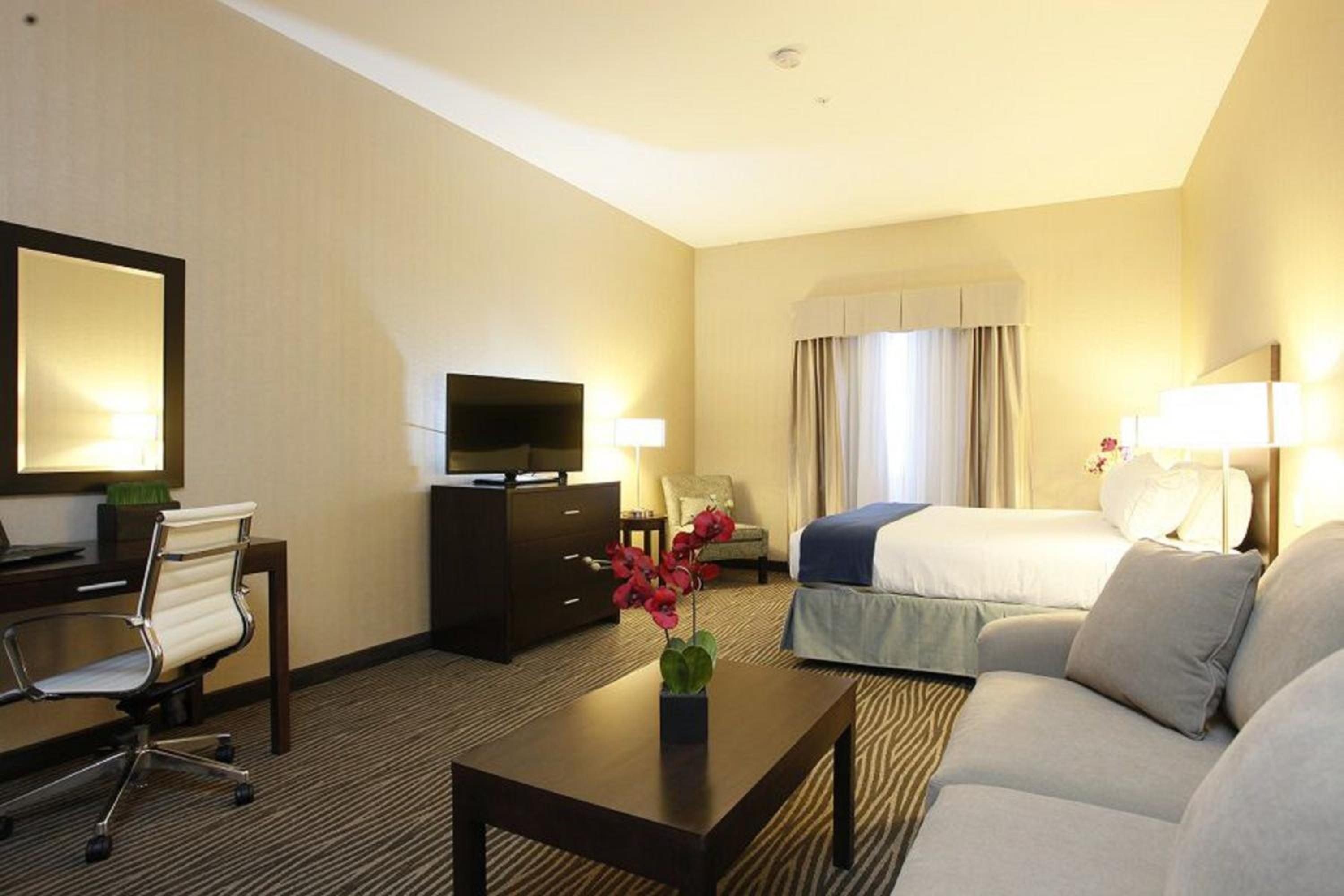 Standard King Room - Disability Access