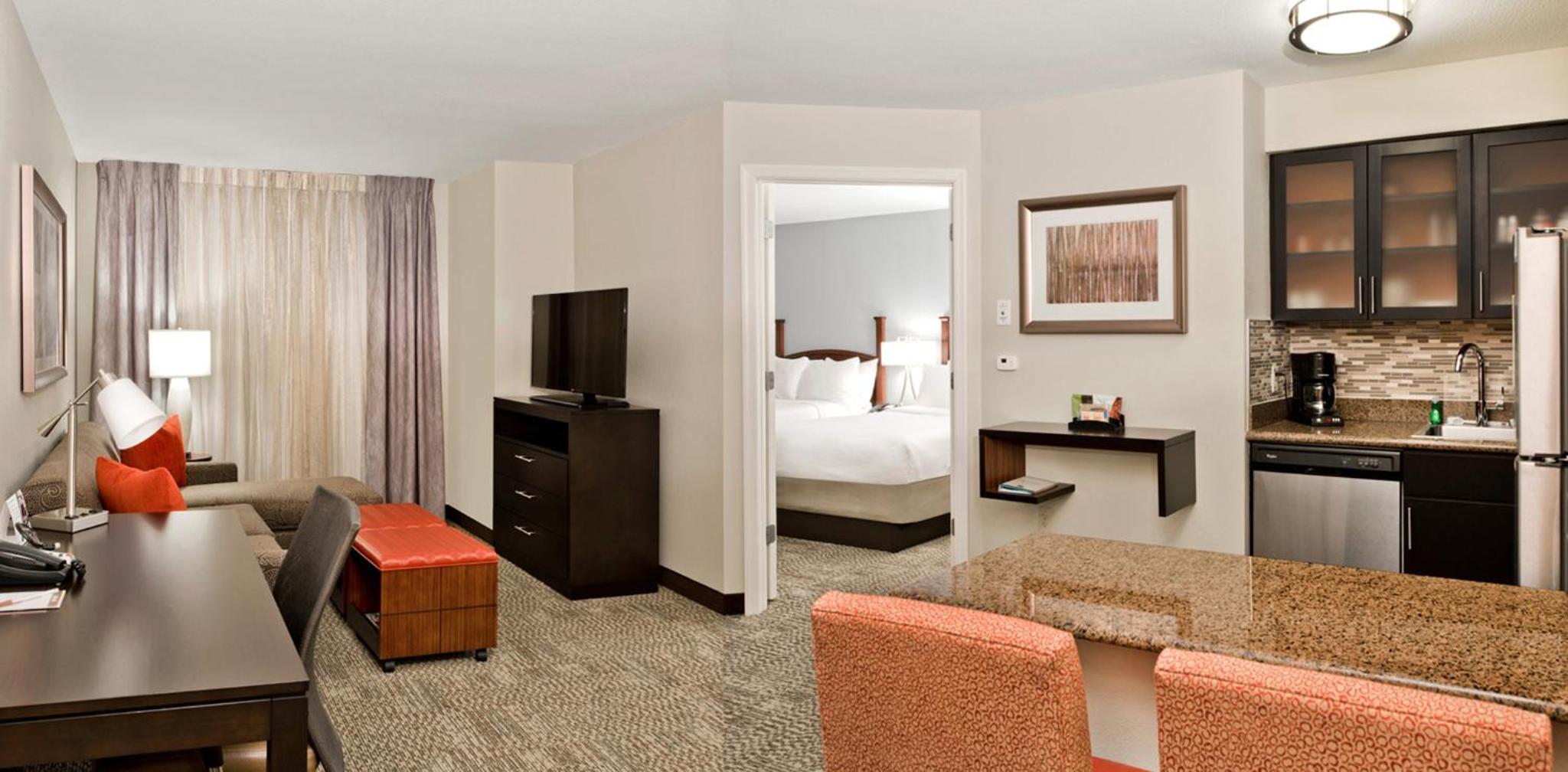 One-Bedroom Suite with Two Double Beds - Photo 1
