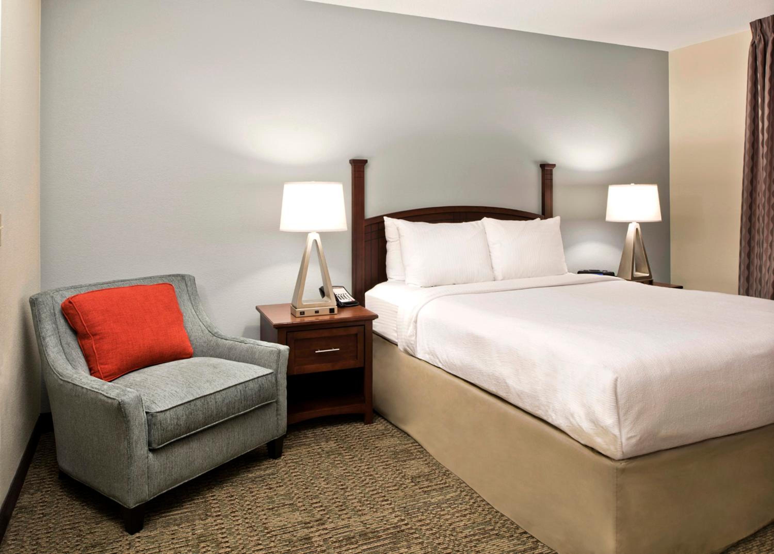 Two-Bedroom Suite - Non-Smoking - Photo 6
