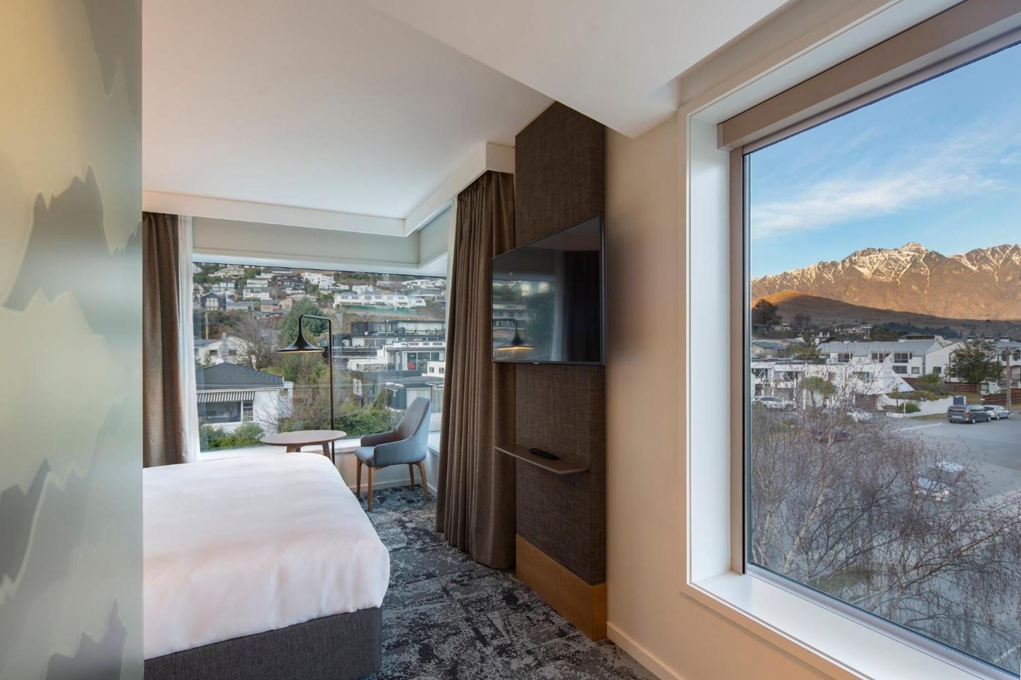 Standard King Room with Panoramic Window - Free Breakfast - Photo 7