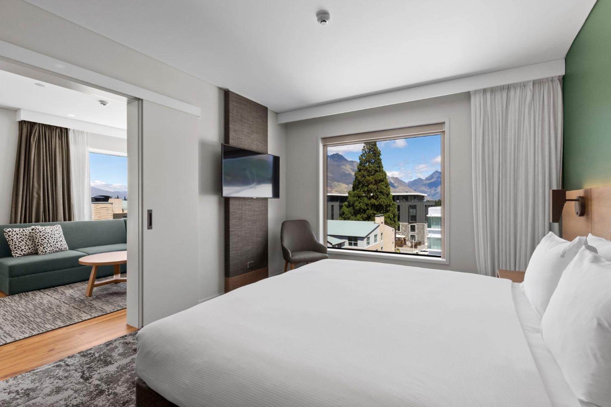 Standard King Room with Gondola View - Free Breakfast - Photo 5