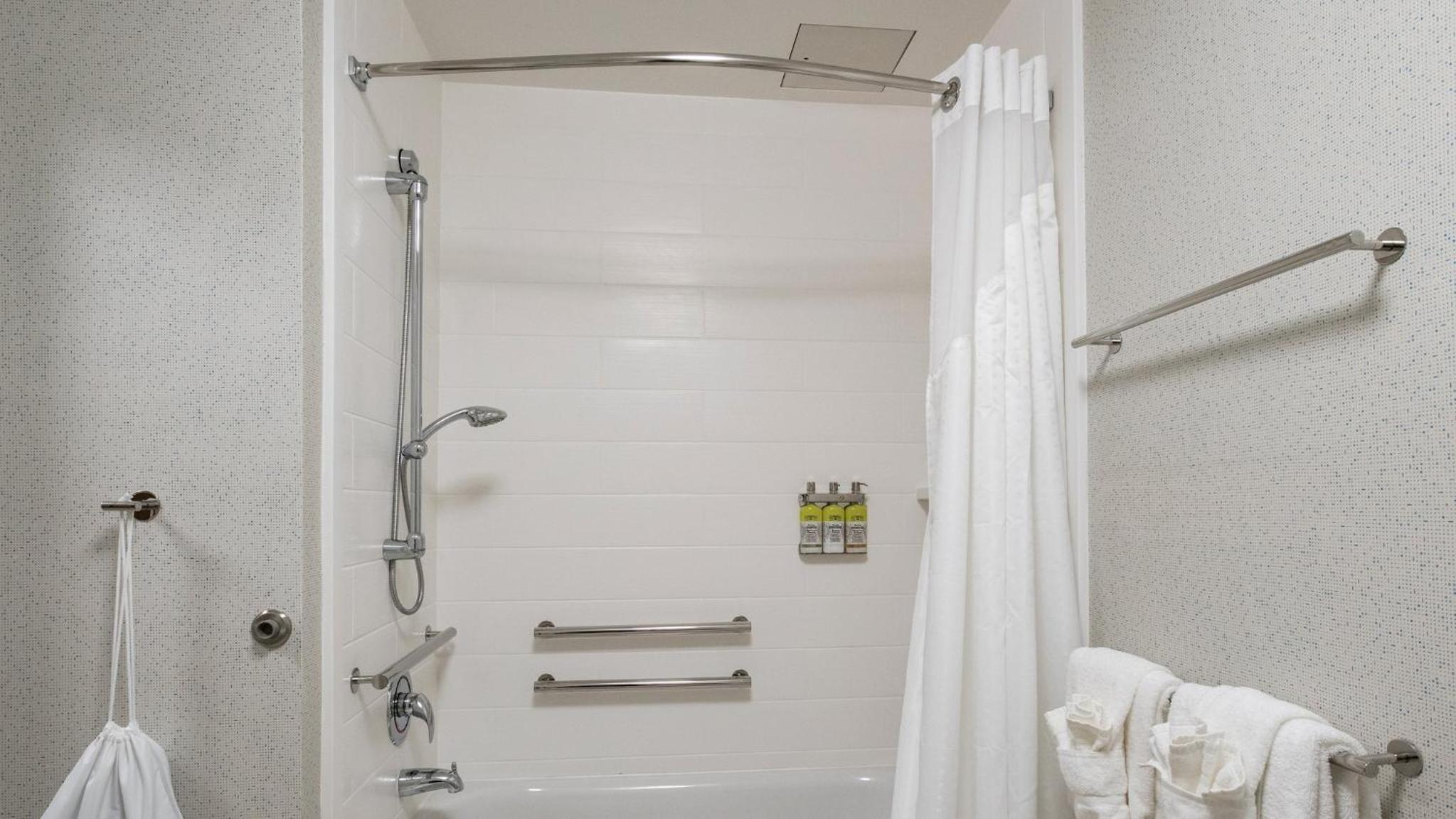 Queen Room with Two Queen Beds - Disability Access/Non-Smoking