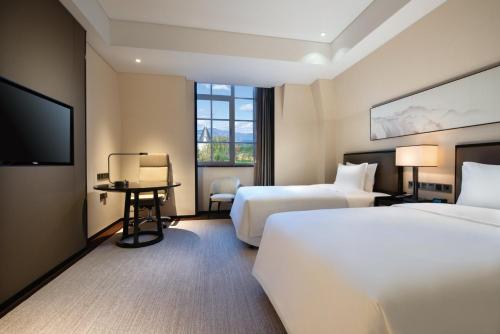 Standard Twin Room - Photo 1
