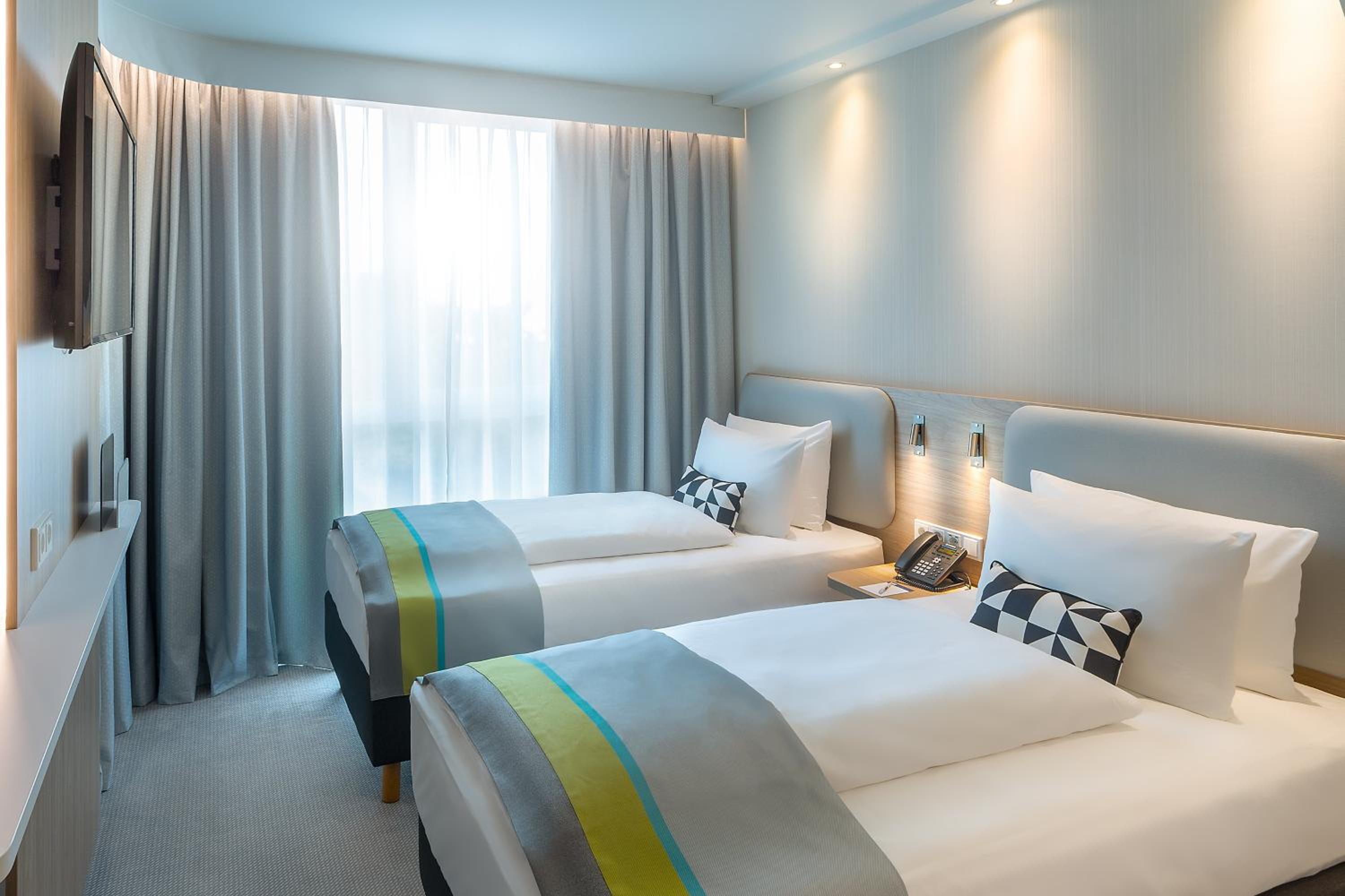 Standard Room with Two Single Beds - Photo 2