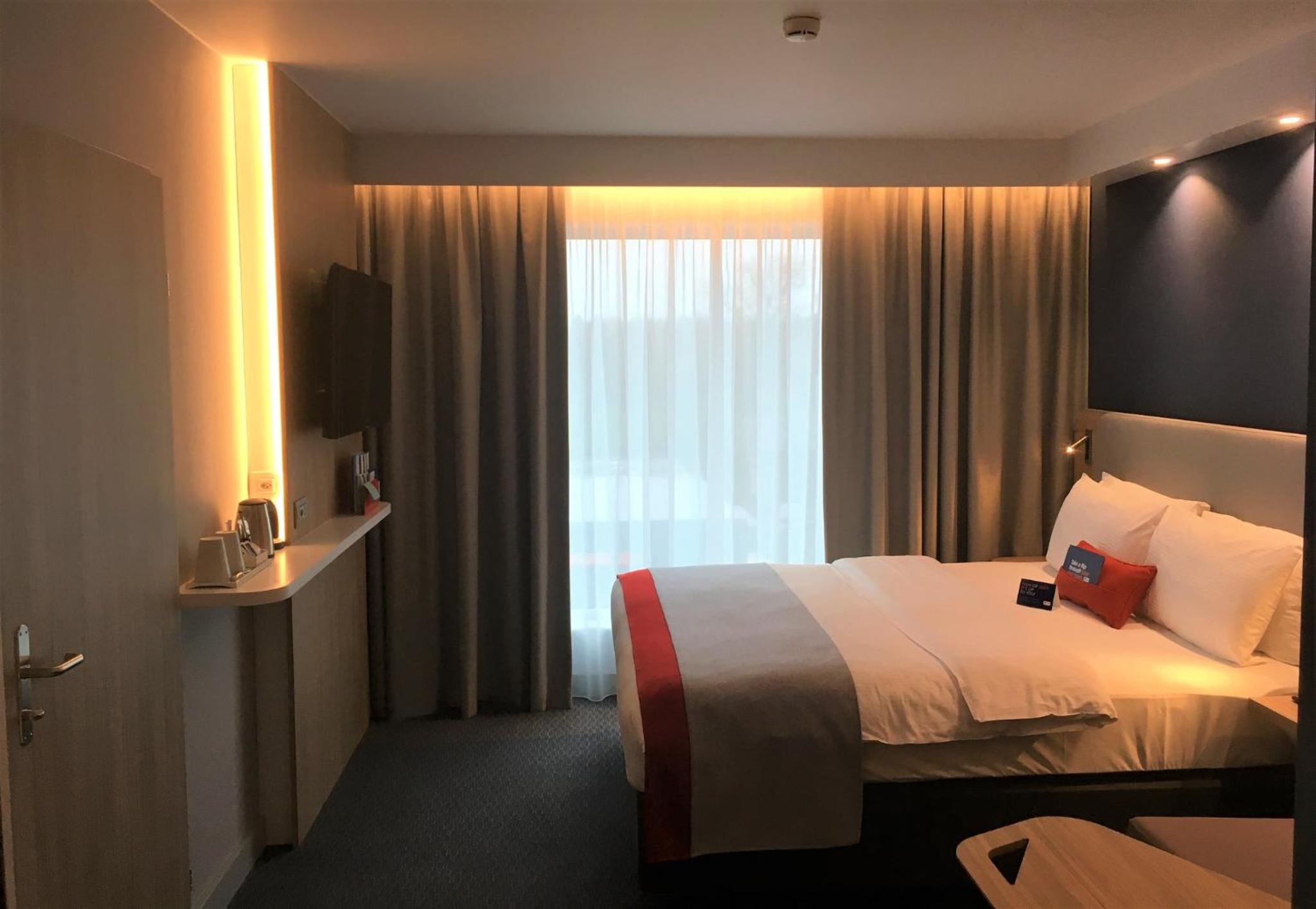 Standard Double Room with Sofa Bed - Photo 8