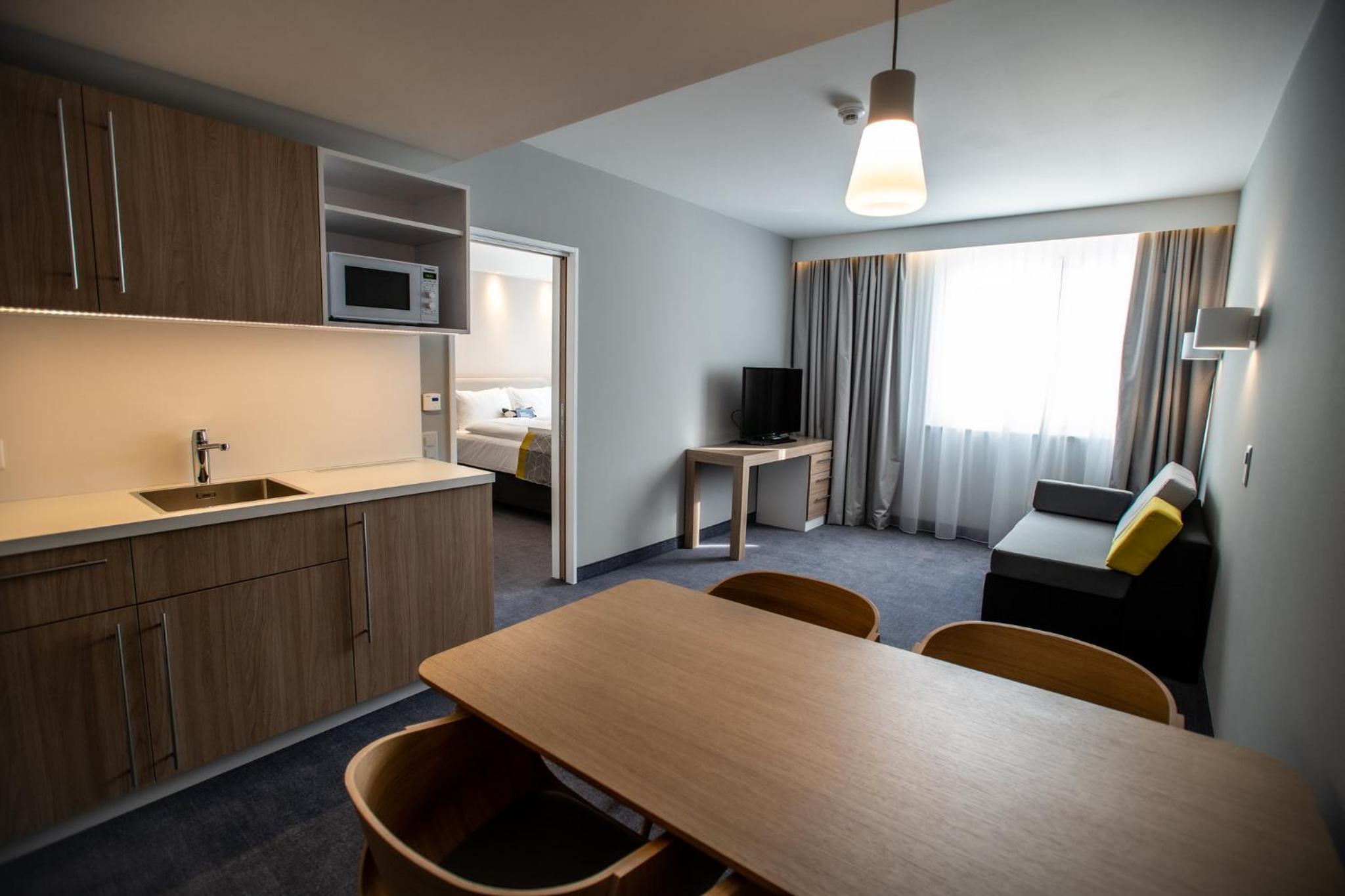 Queen Suite with Sofa Bed - Photo 9