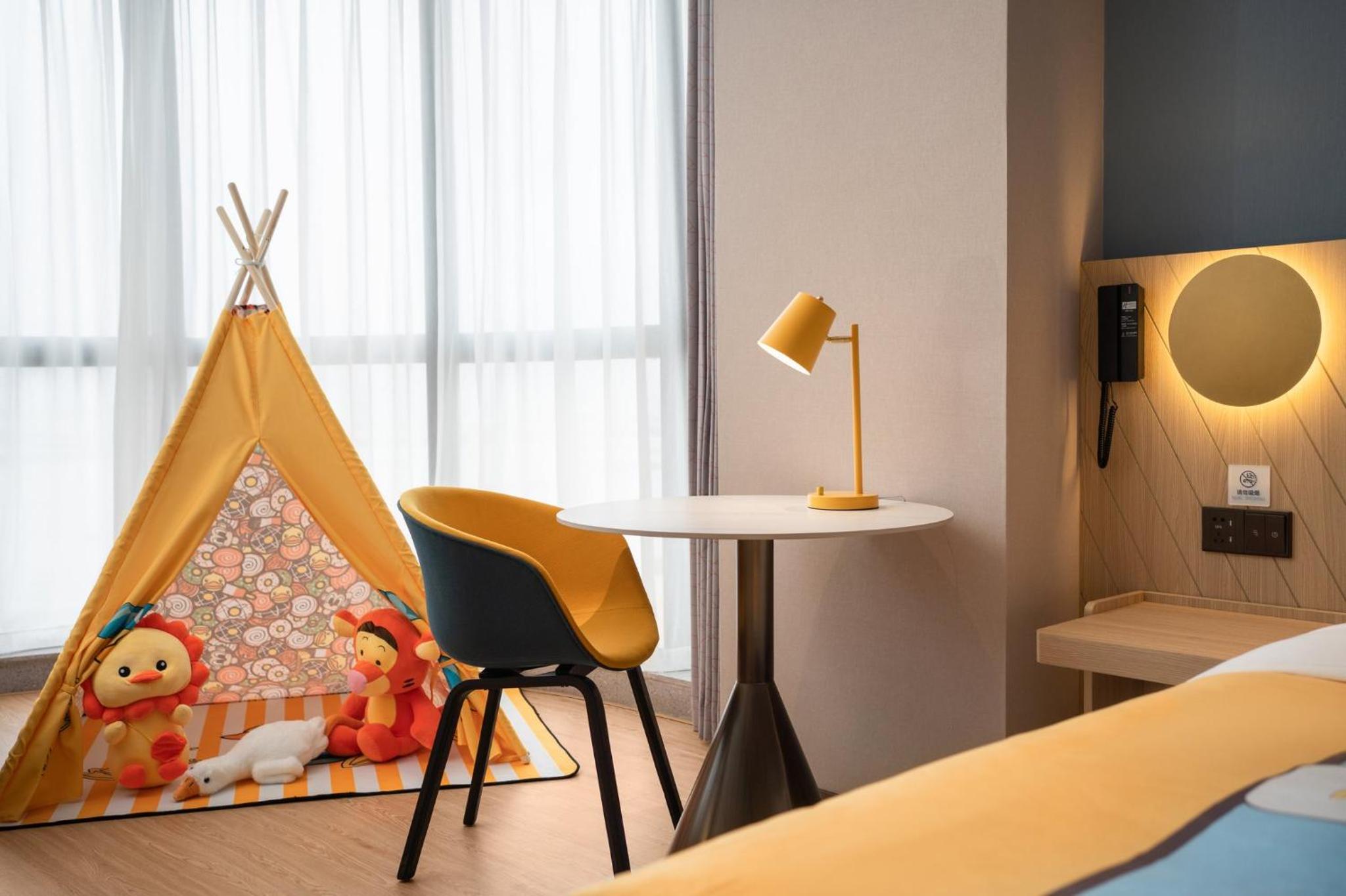 Standard King Room - Kids Theme - Photo 5
