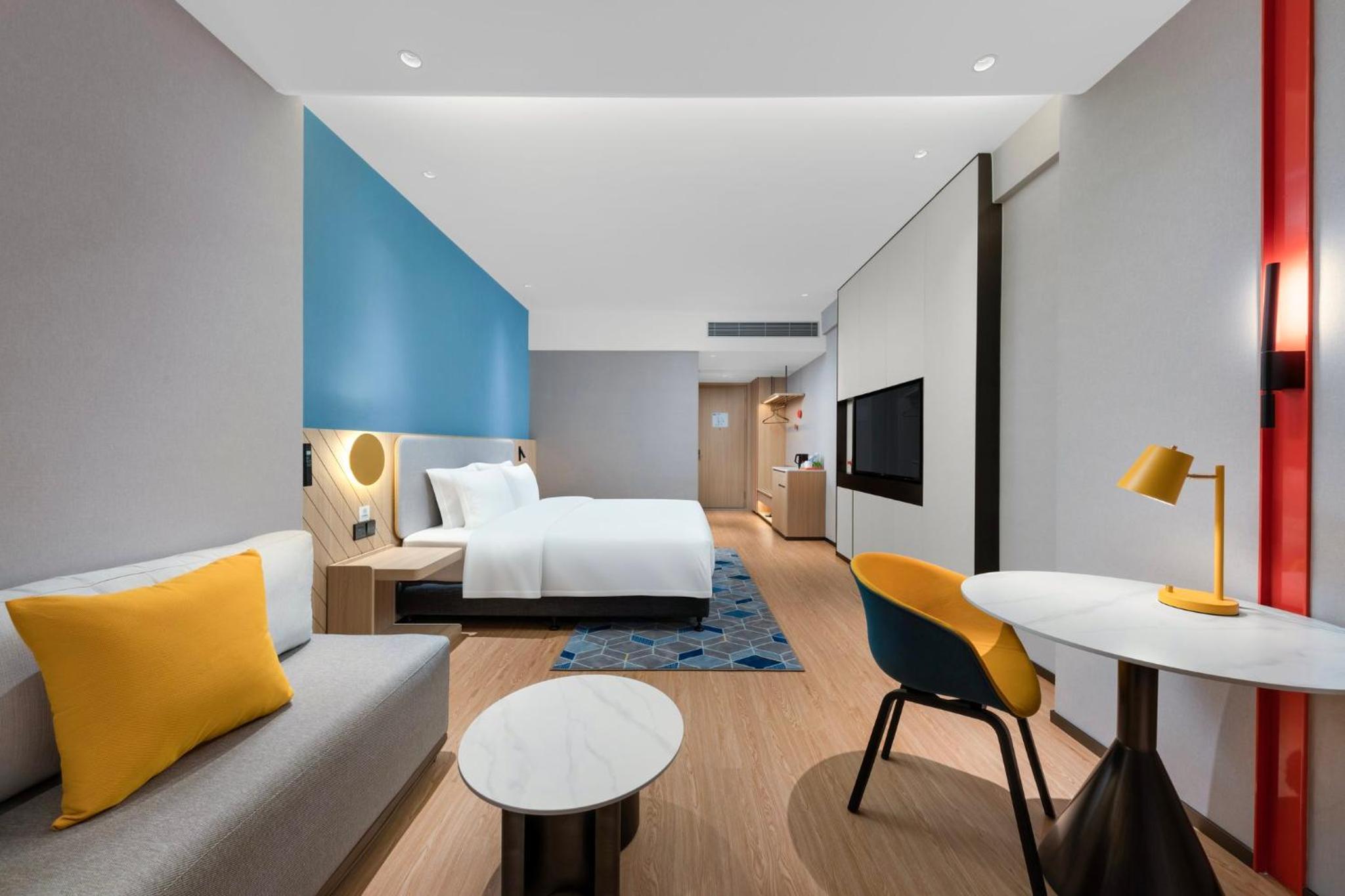 Standard King Room with Mini-bar