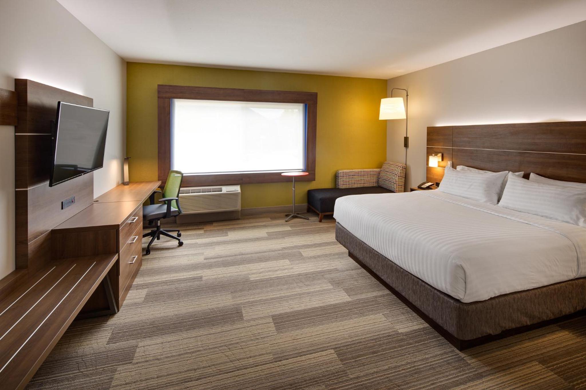 Standard King Room