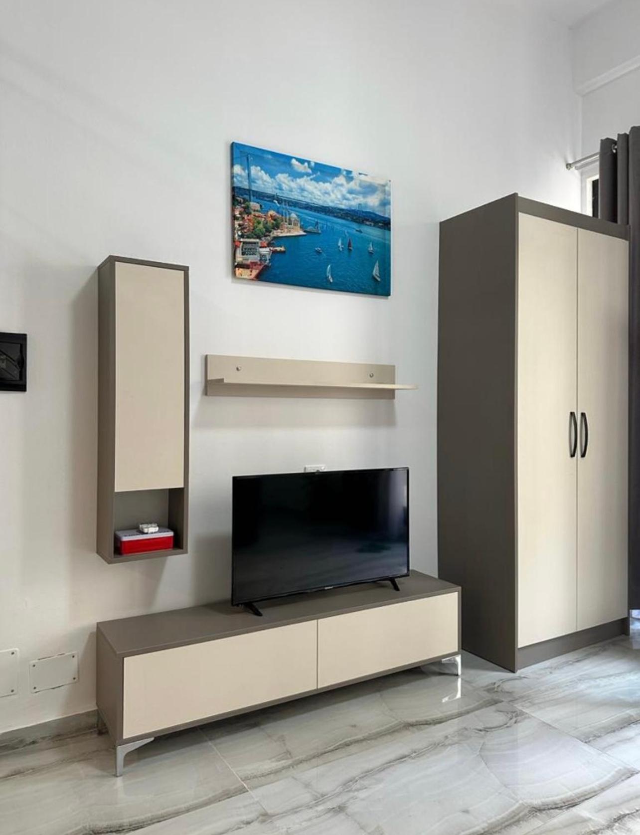 One-Bedroom Apartment - Non-Smoking