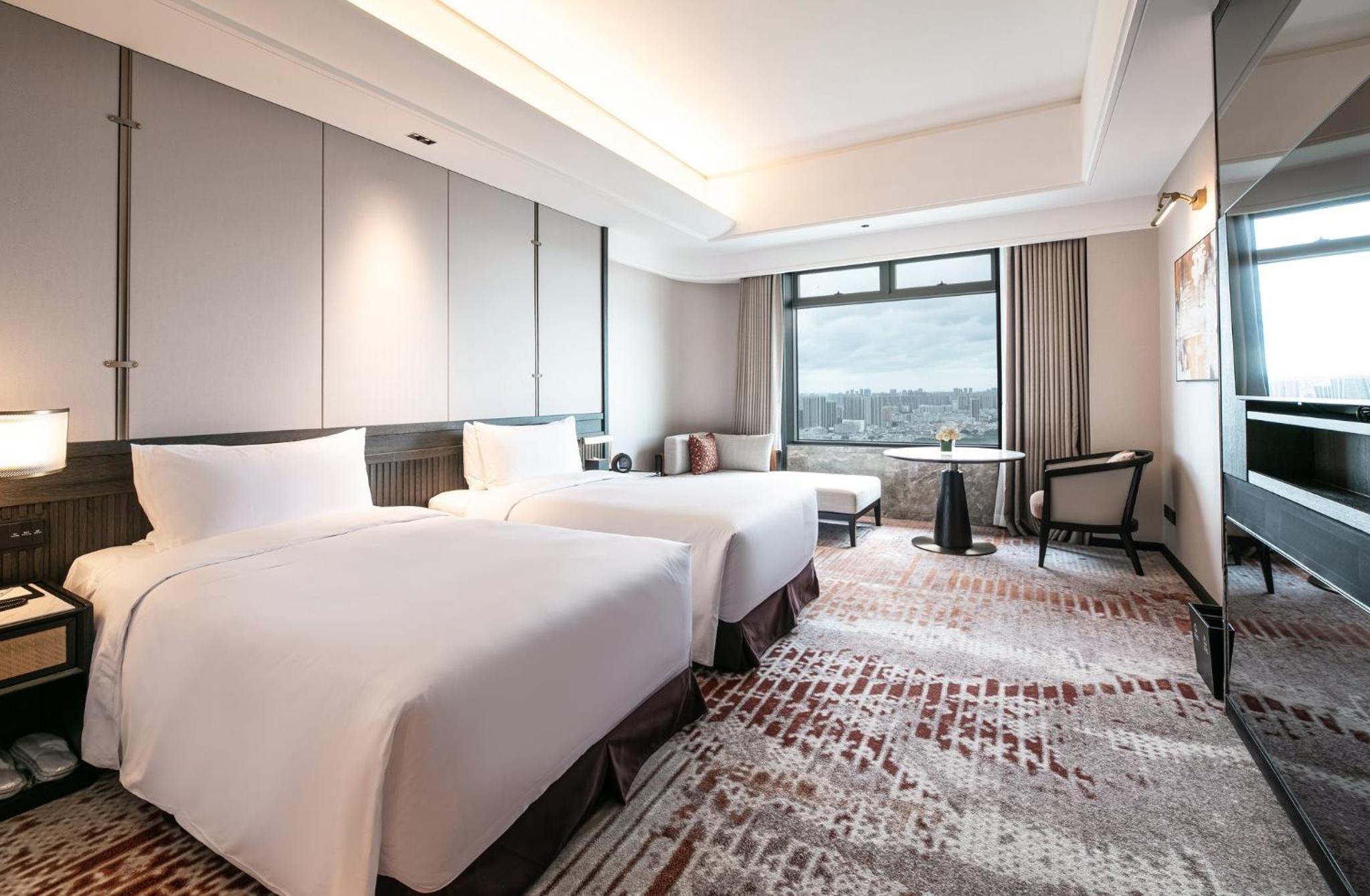 Premium Room - Photo 8