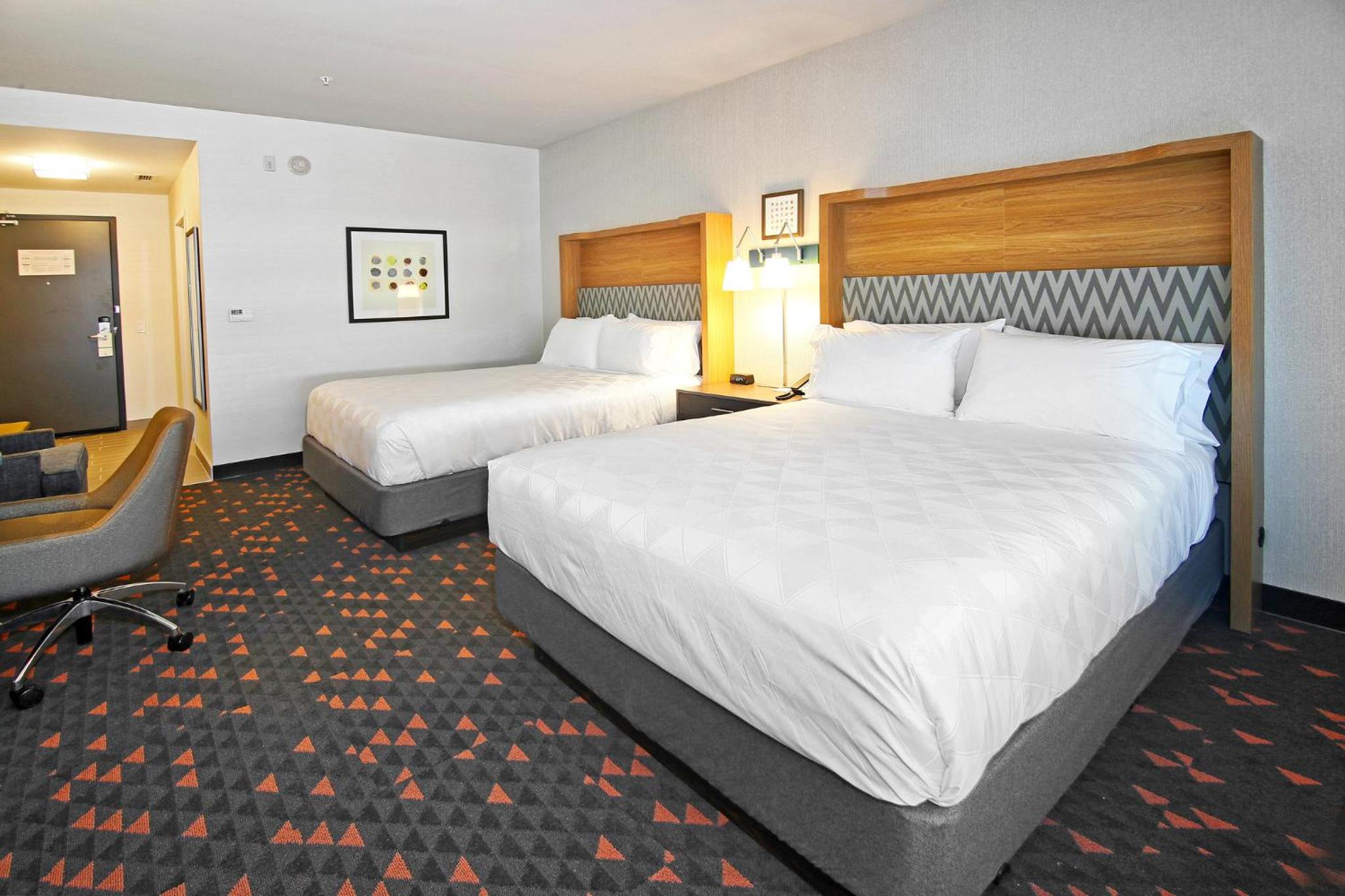 Standard Queen Room with Two Queen Beds